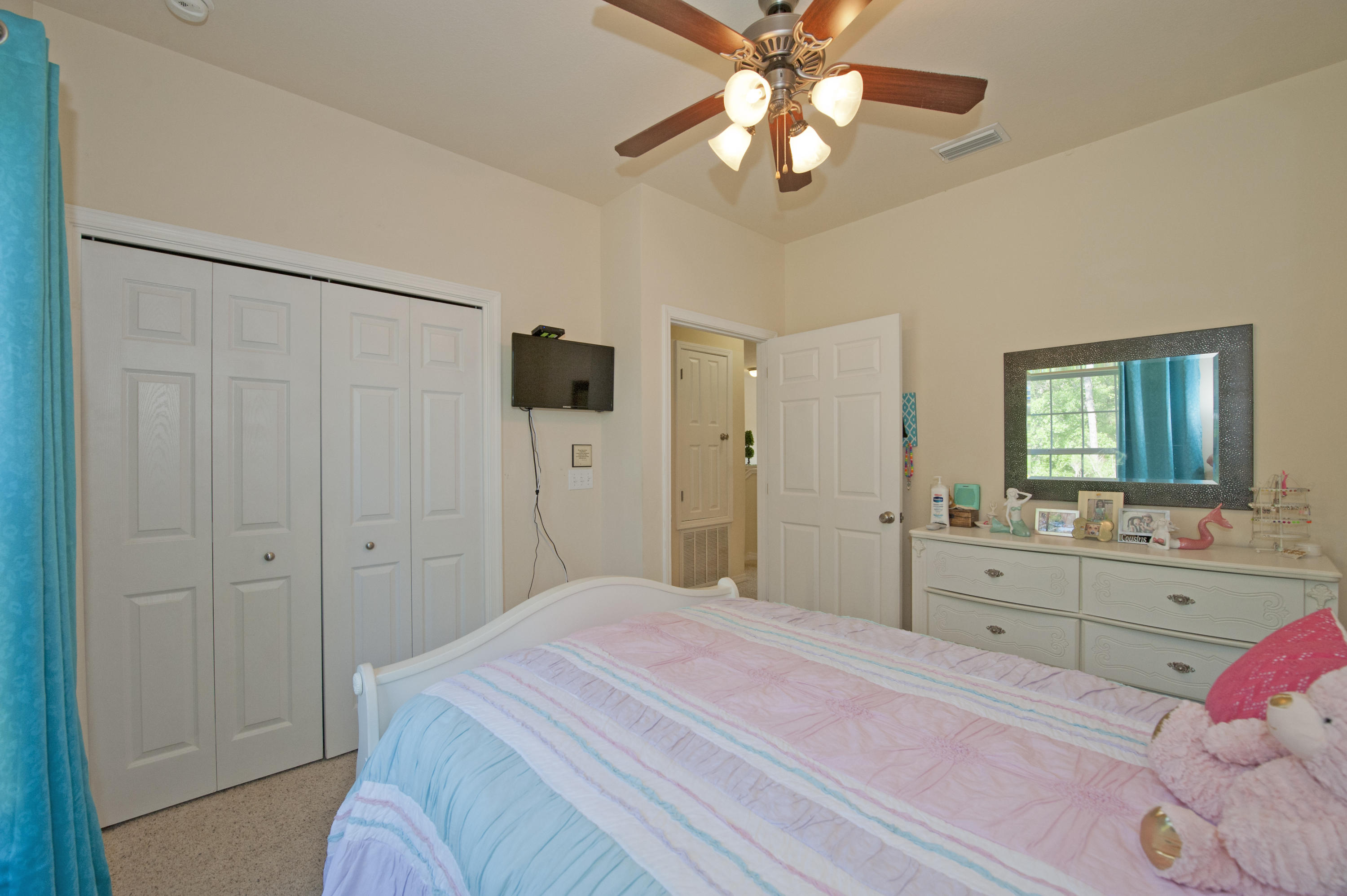 MERIDIAN SQUARE T/H - Residential