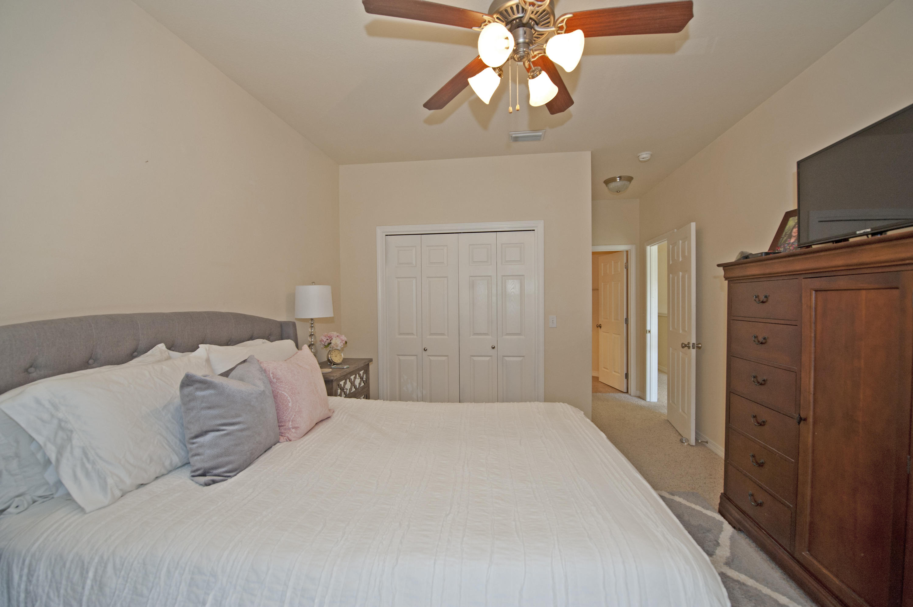 MERIDIAN SQUARE T/H - Residential