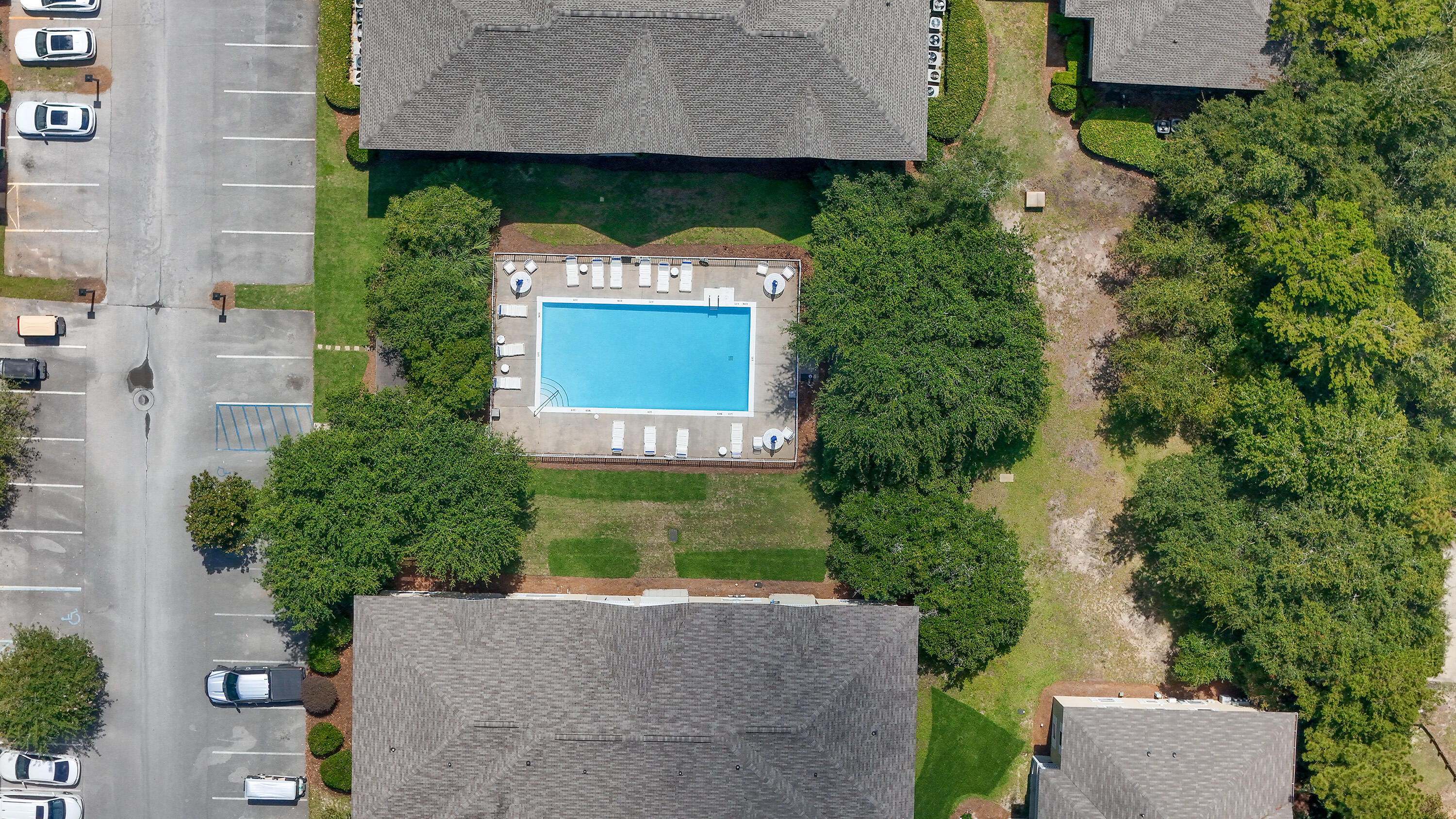 HERONS WATCH CONDO PH 1 - Residential