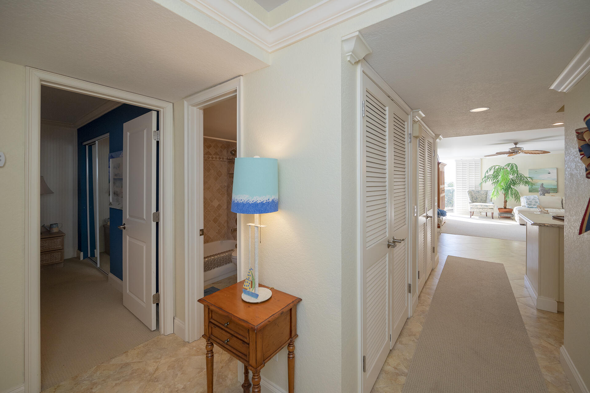 MAINSAIL CONDO PH 1 - Residential