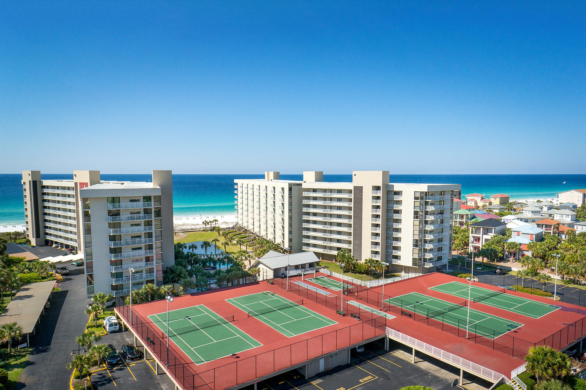 MAINSAIL CONDO PH 1 - Residential