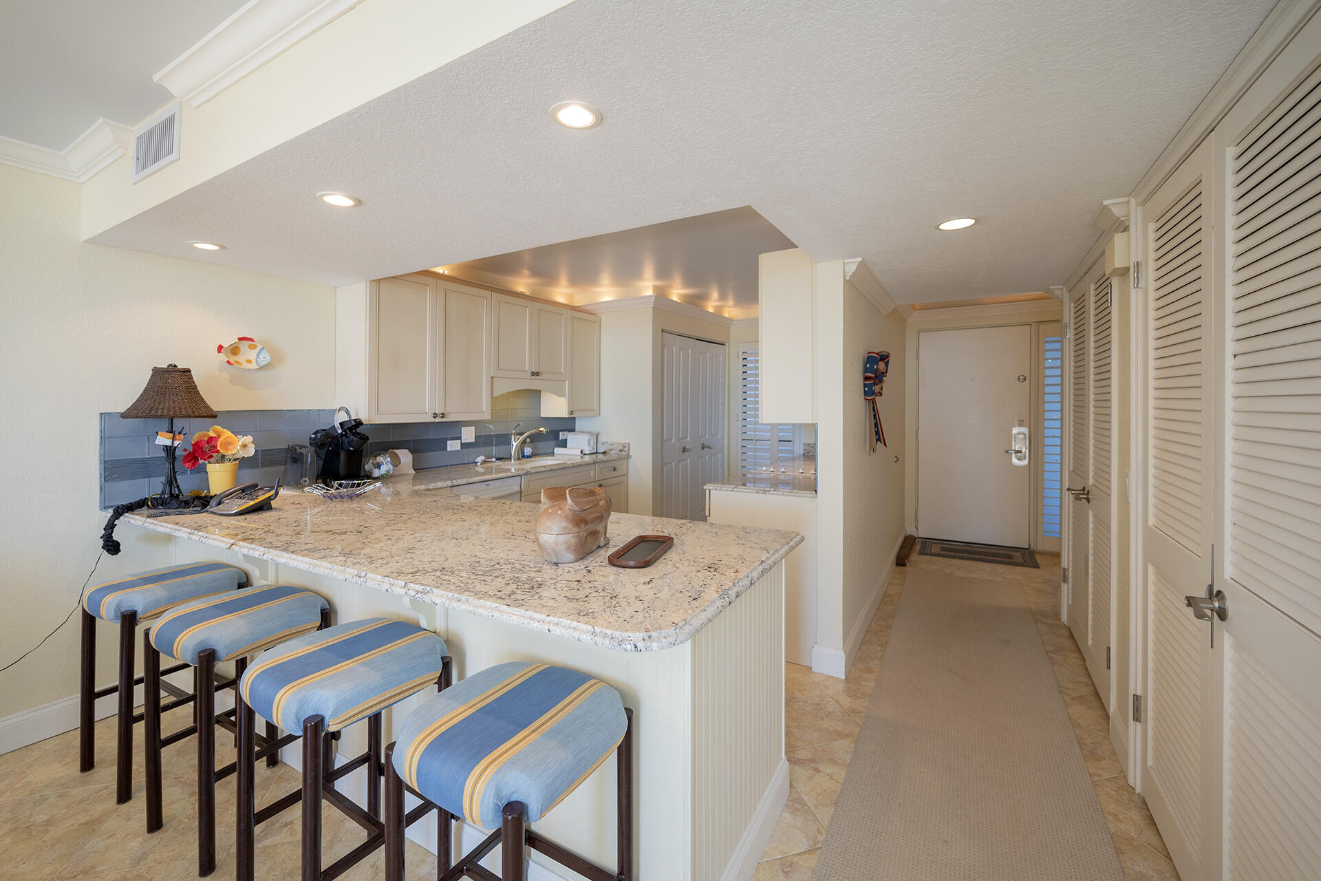 MAINSAIL CONDO PH 1 - Residential