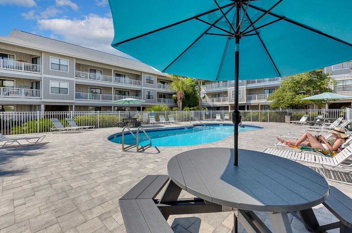 BEACHWOOD VILLAS CONDO - Residential