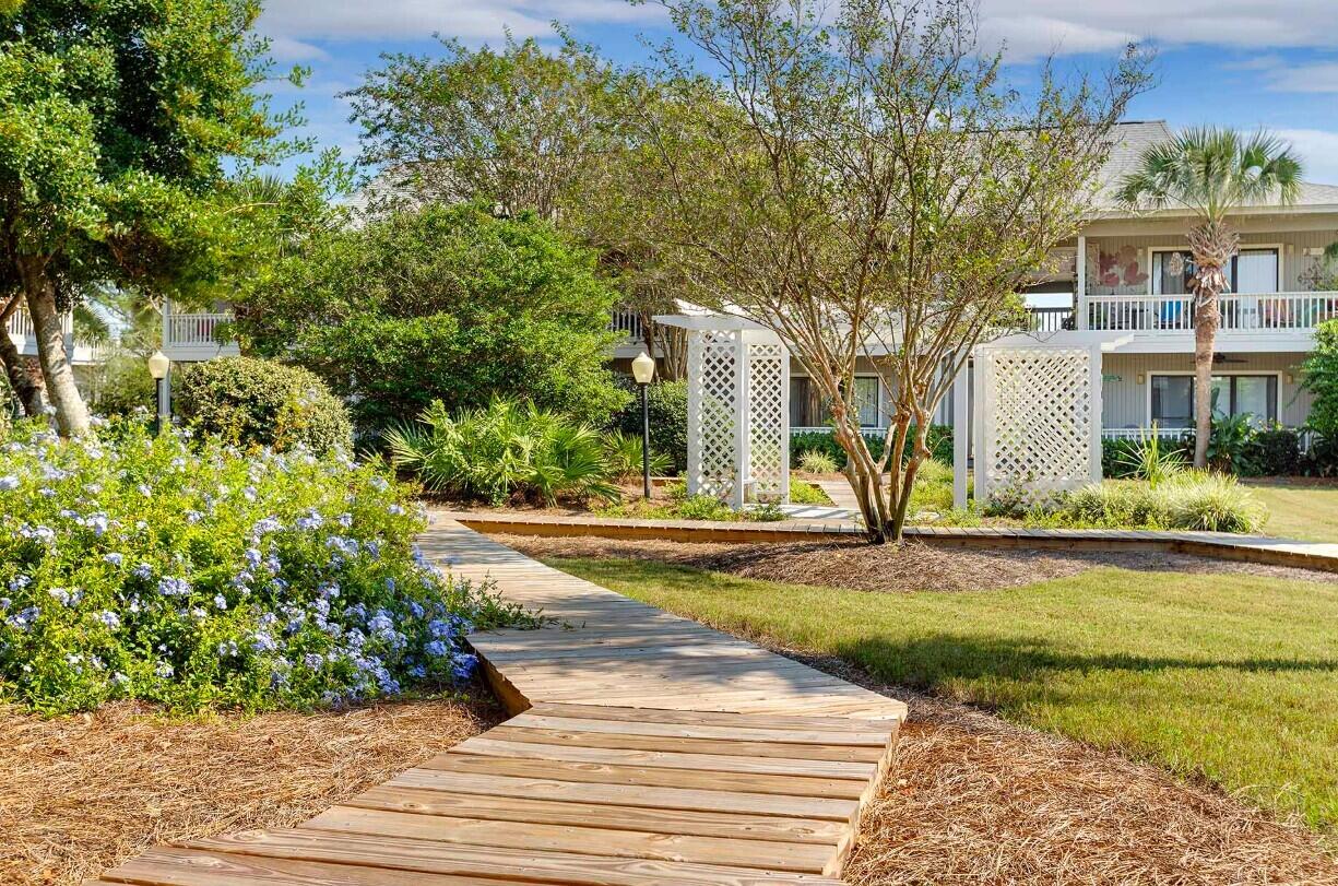 BEACHWOOD VILLAS CONDO - Residential