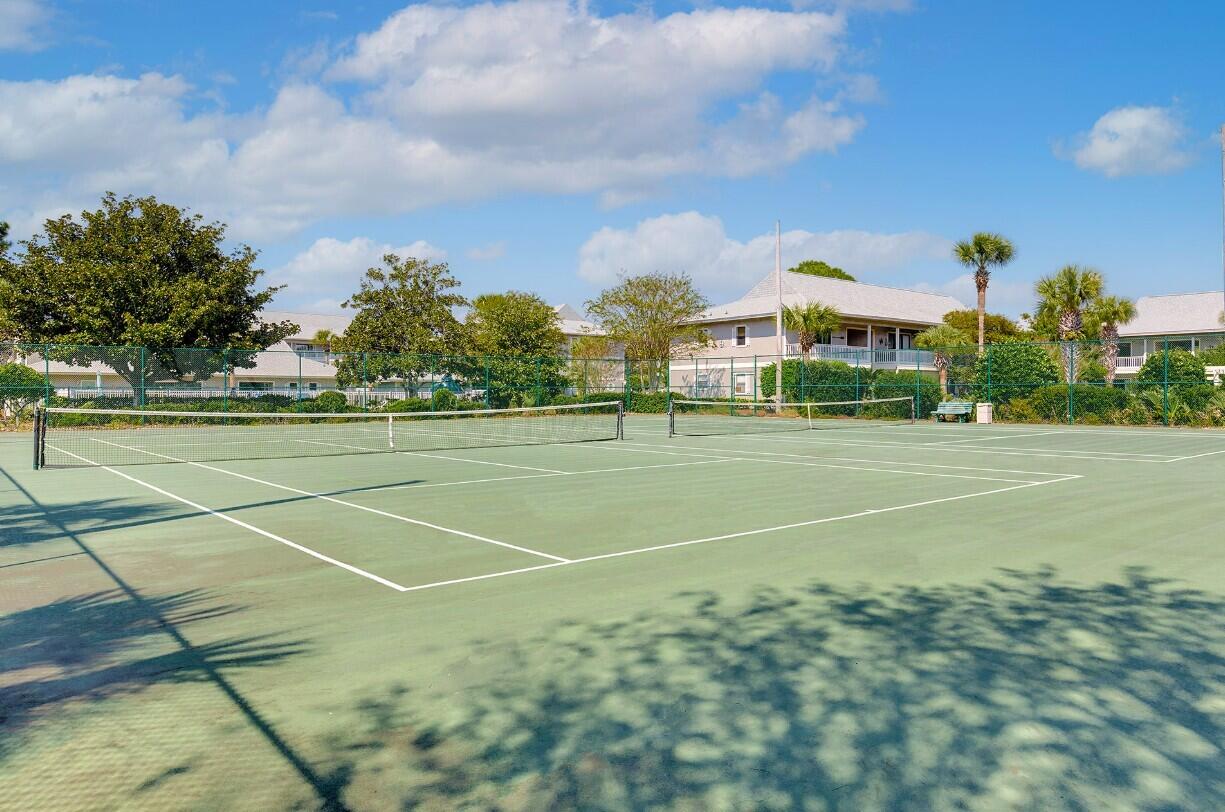 BEACHWOOD VILLAS CONDO - Residential