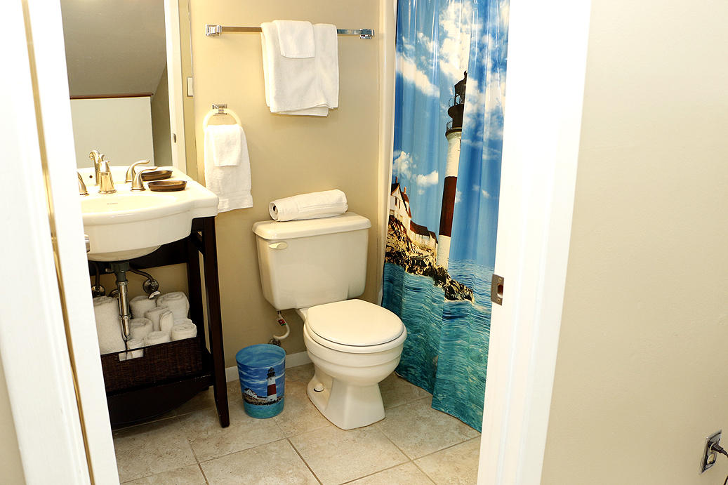 EMERALD SHORES - Residential