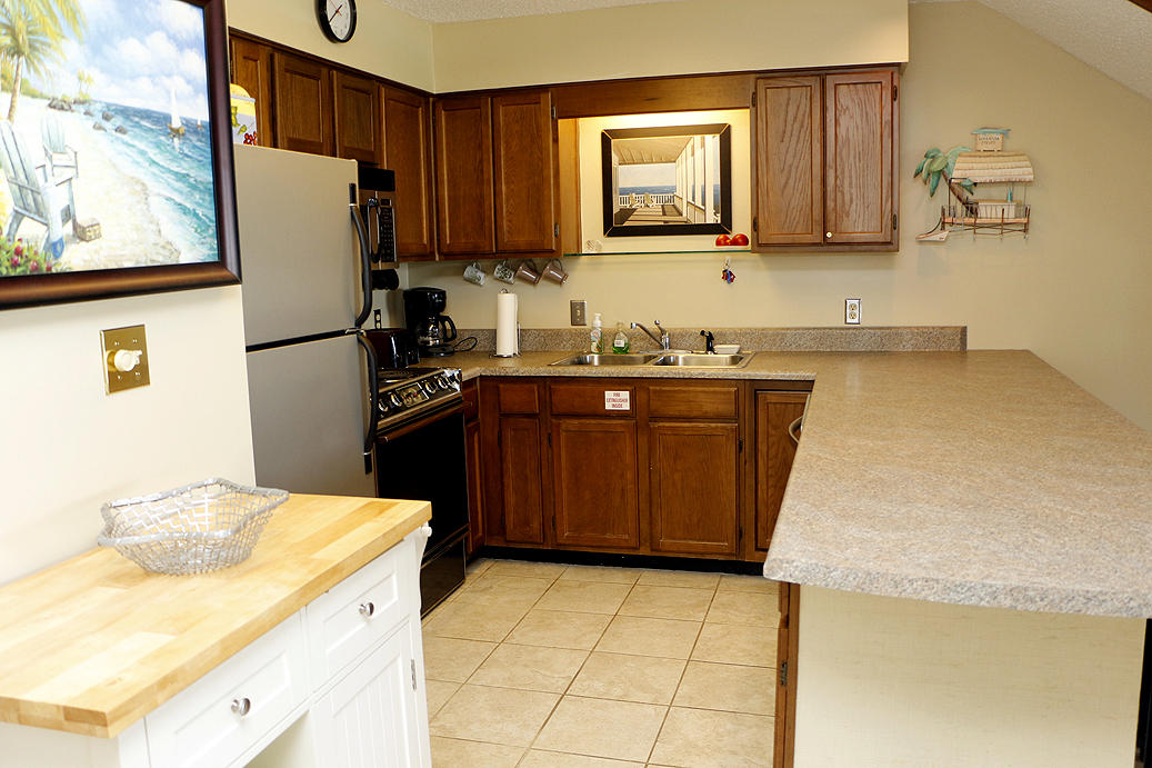 EMERALD SHORES - Residential