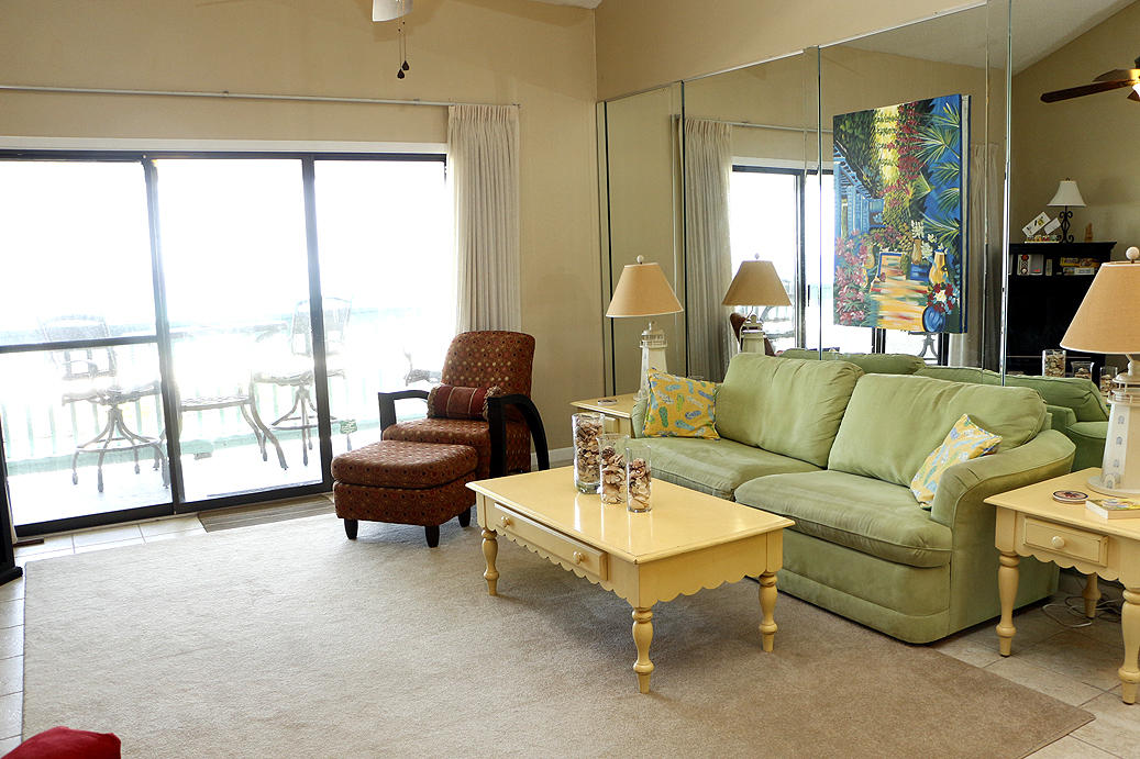 EMERALD SHORES - Residential