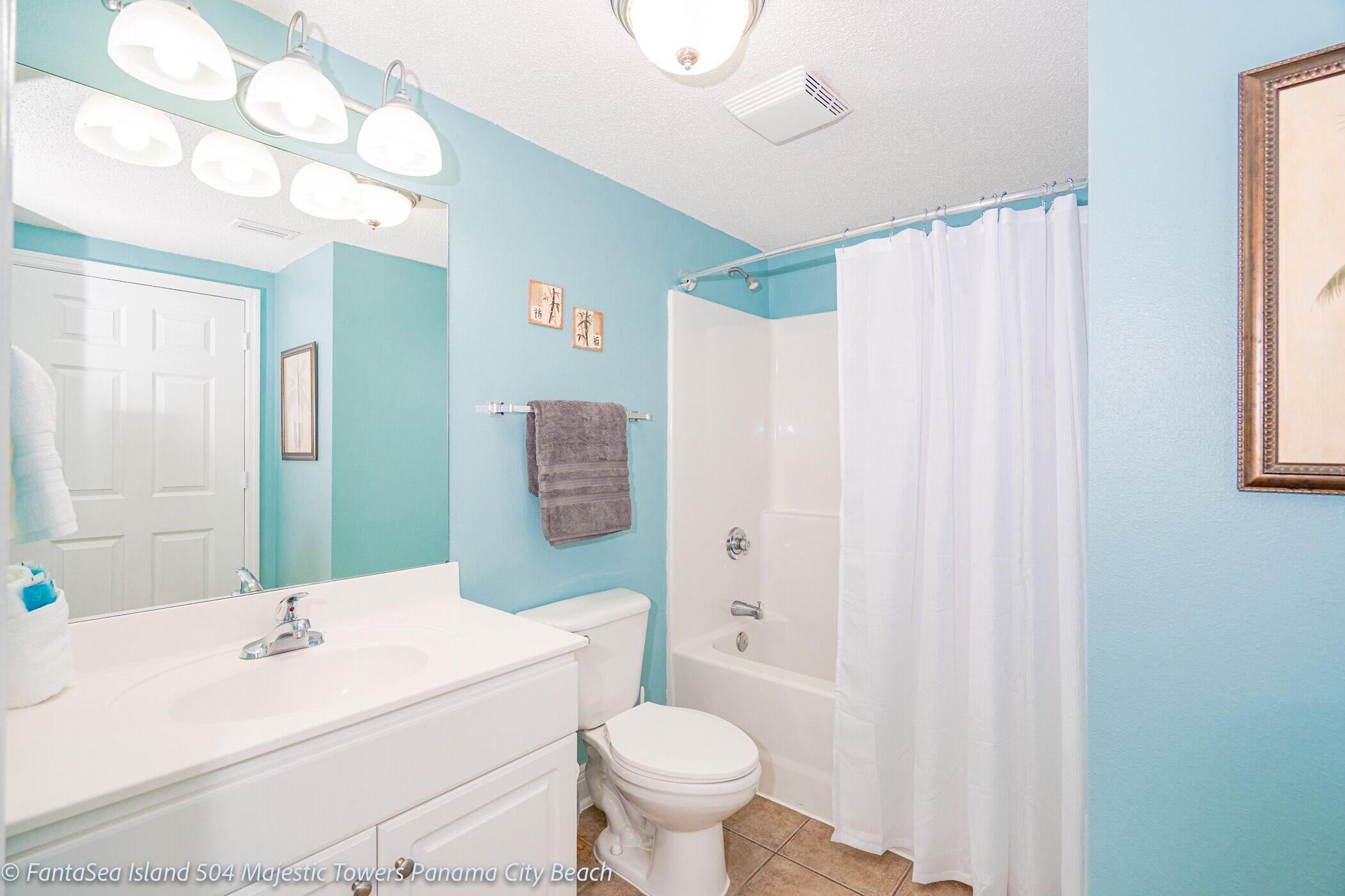 MAJESTIC BEACH TOWERS I - Residential