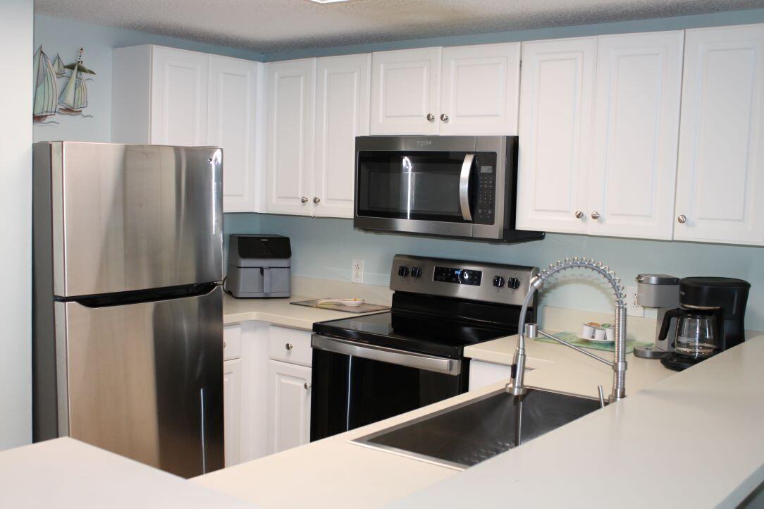 MAJESTIC BEACH TOWERS I - Residential
