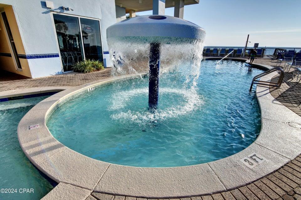 MAJESTIC BEACH TOWERS I - Residential