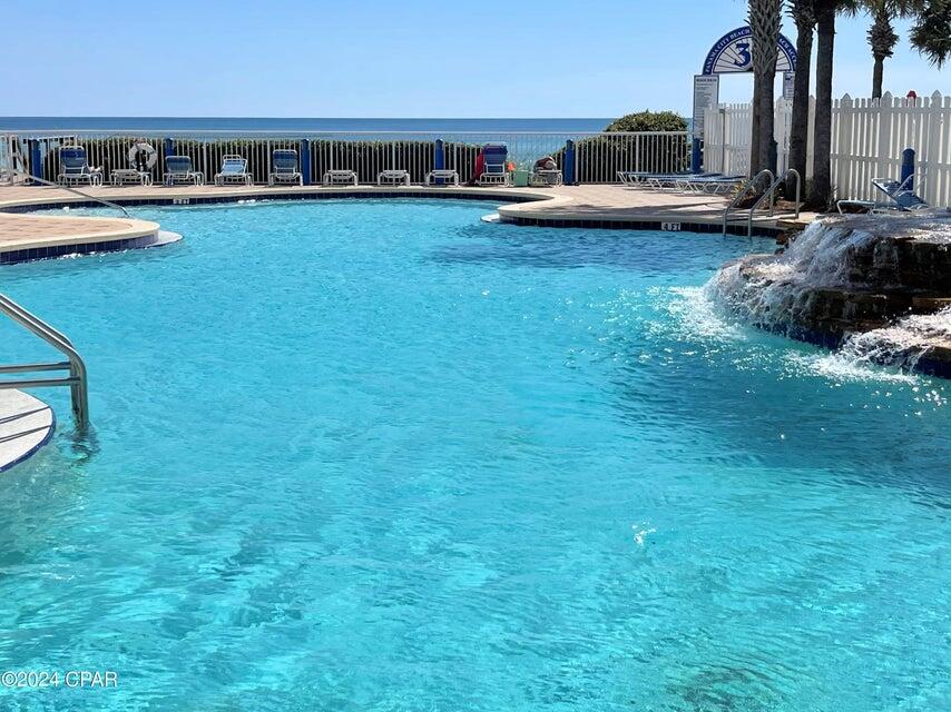 MAJESTIC BEACH TOWERS I - Residential