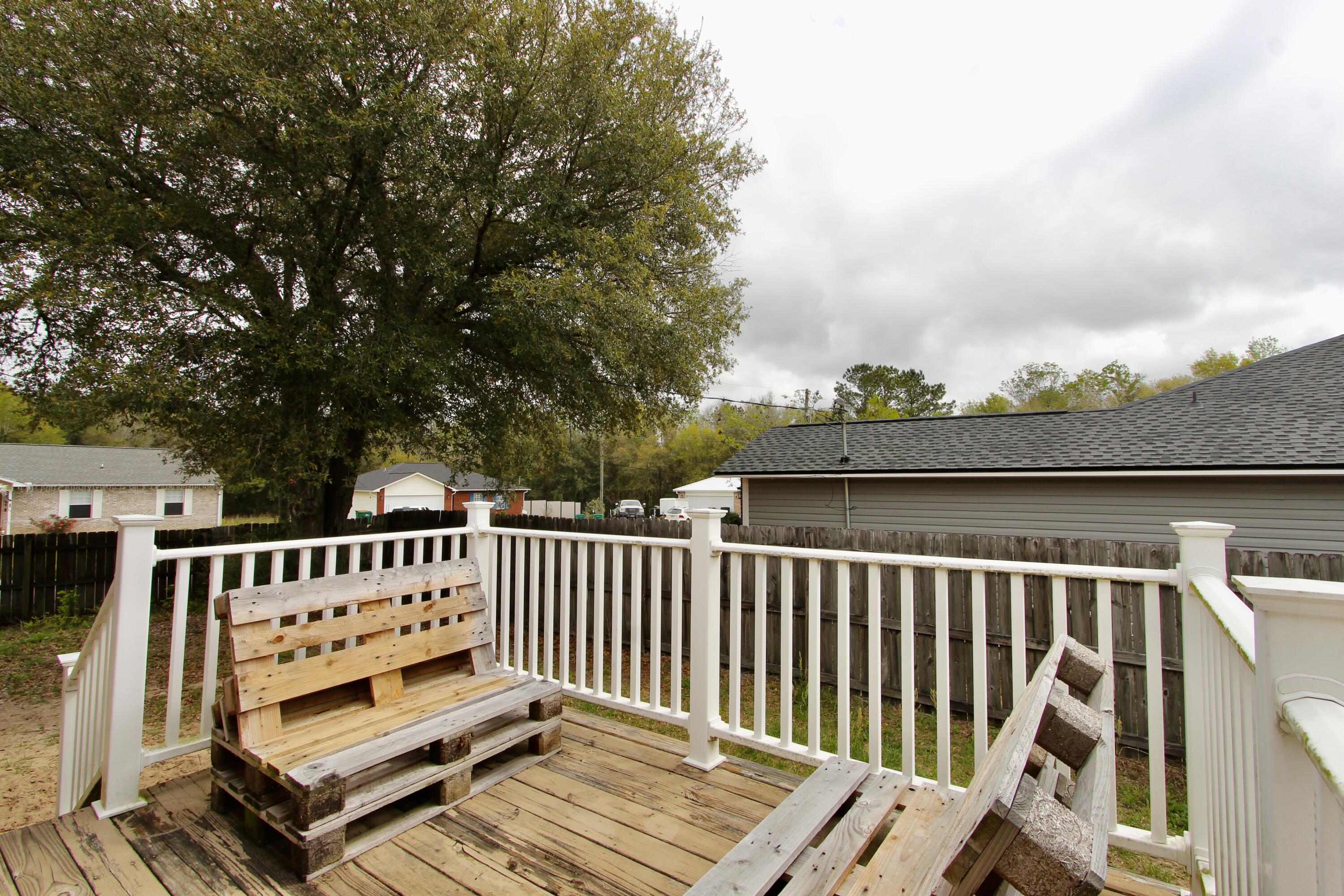 FAIRCHILD ESTATES - Residential Lease