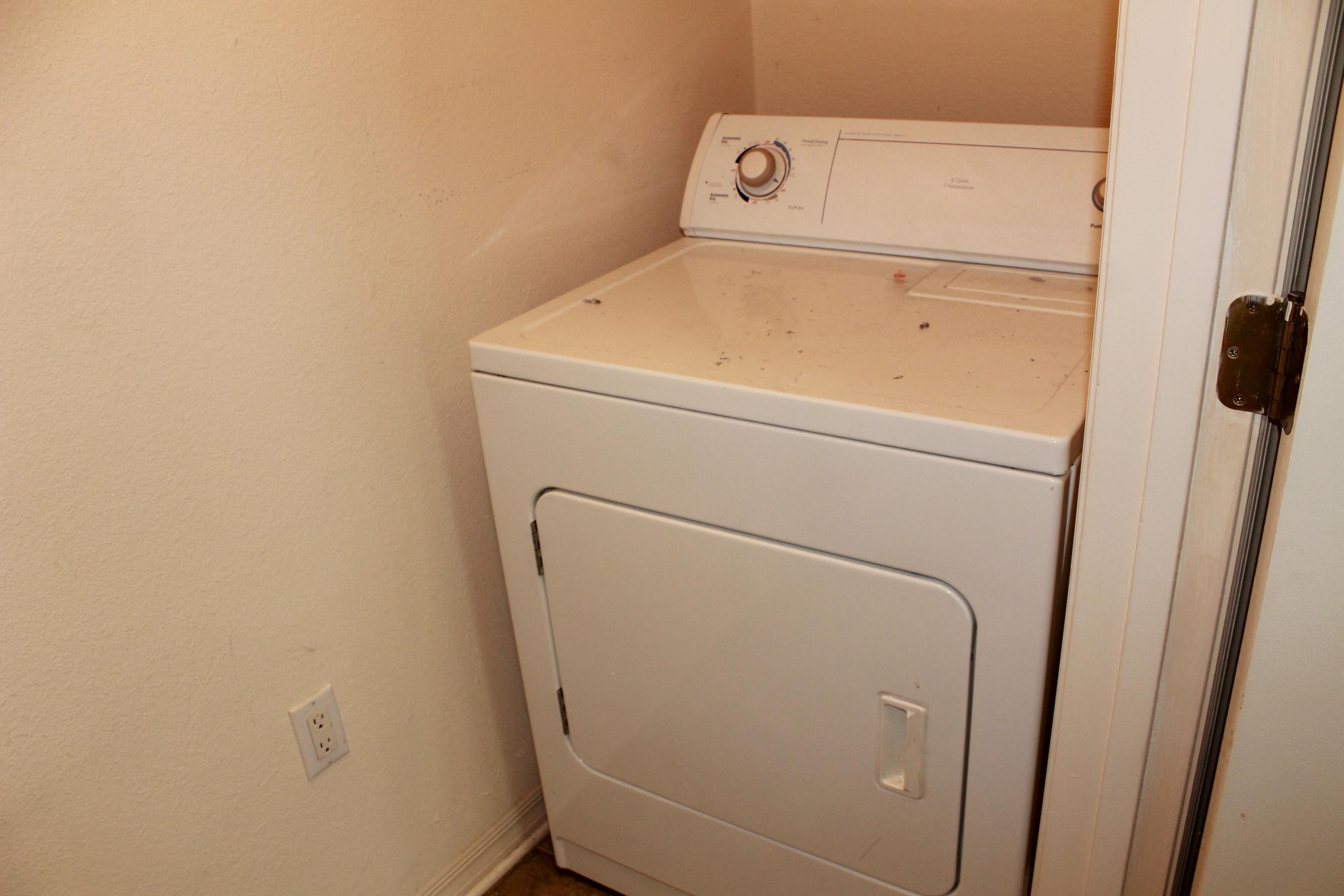 THE FLORIDA CLUB - Residential Lease