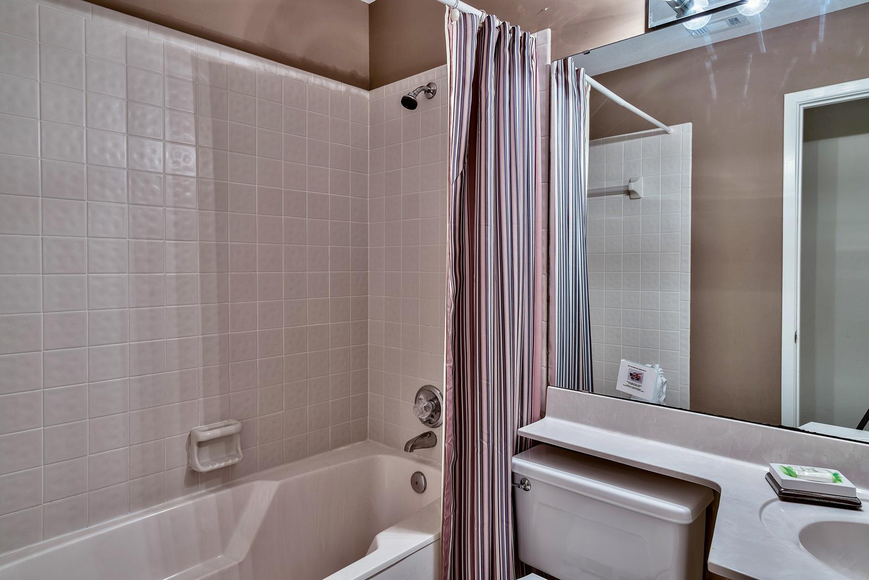 HIDDEN DUNES BEACH COTTAGES 2 - Residential