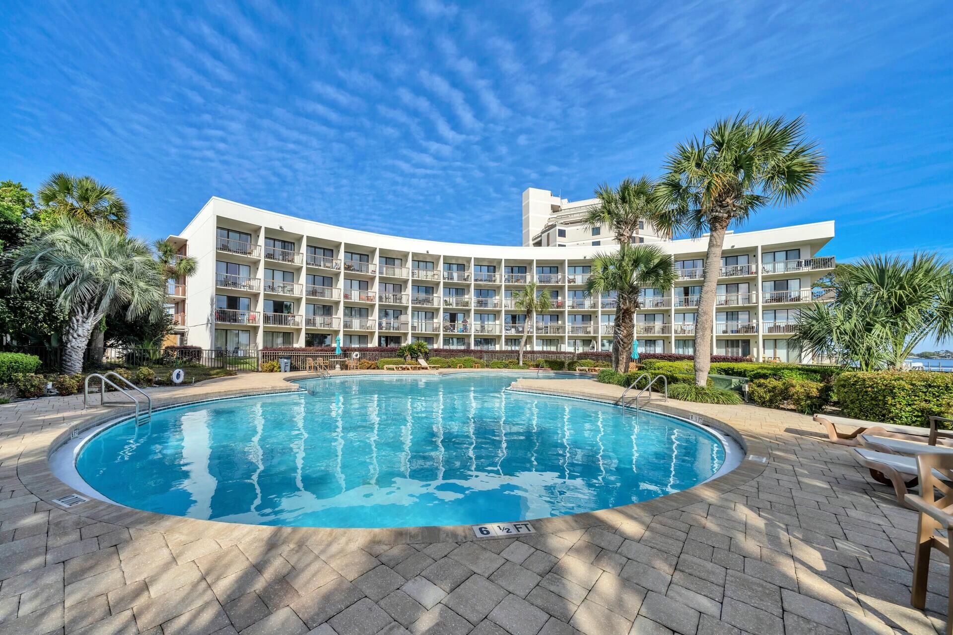 PIRATES BAY PH 1 - Residential
