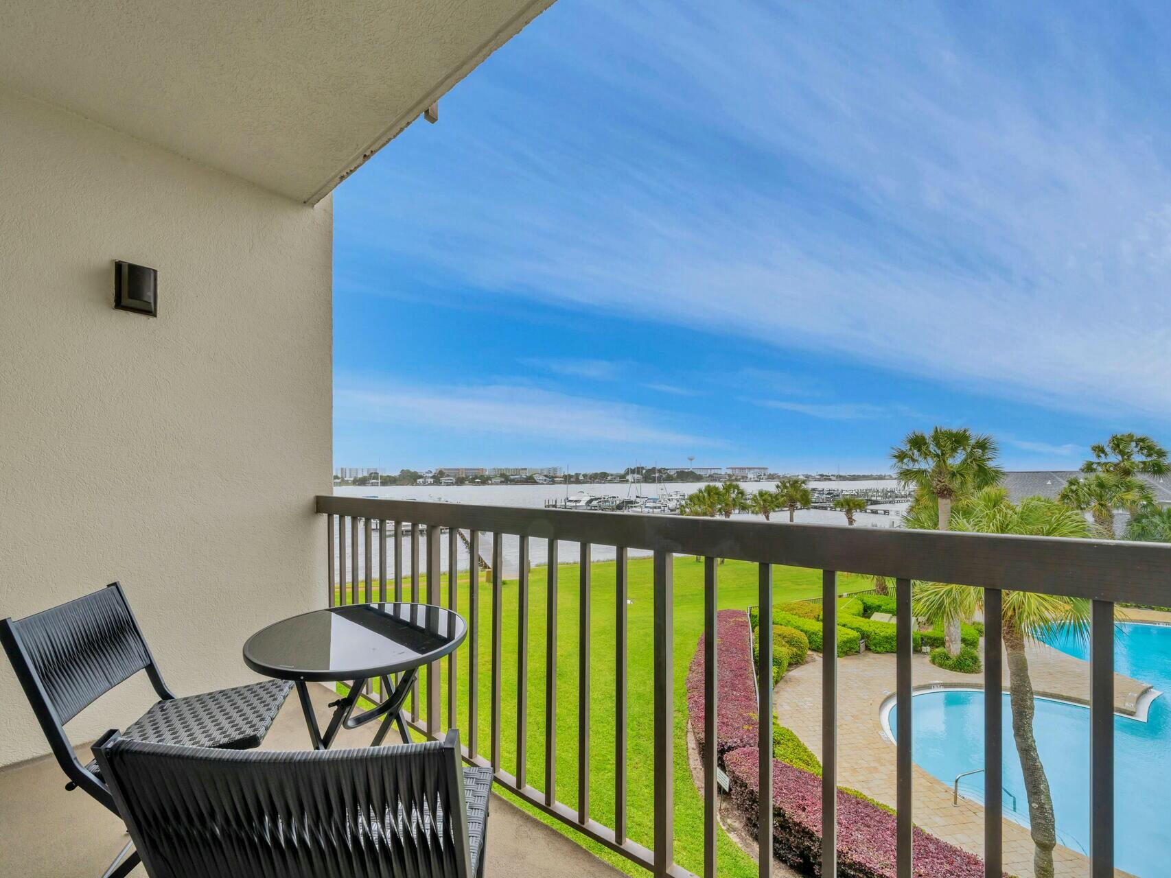 PIRATES BAY PH 1 - Residential