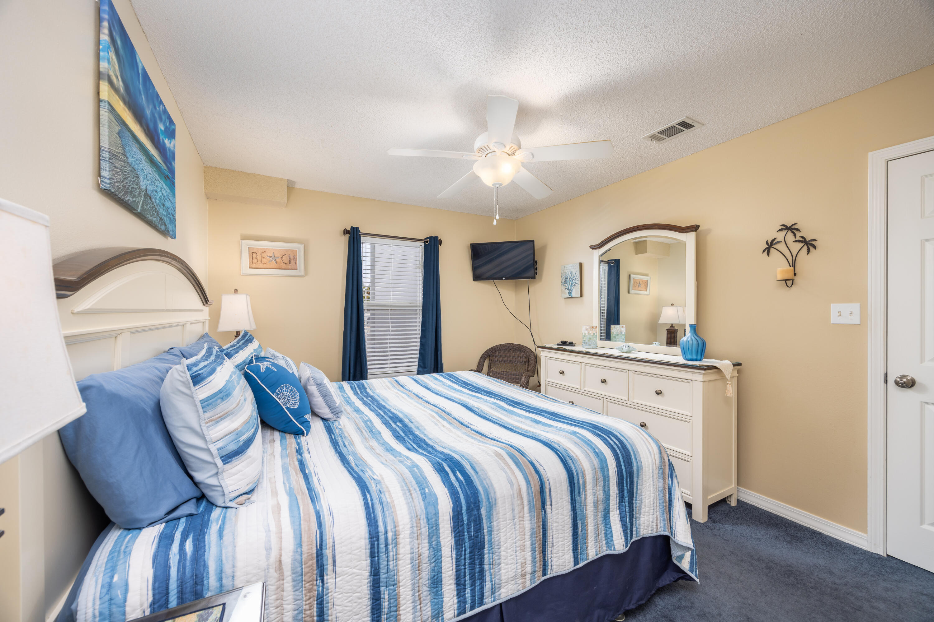 MARAVILLA CONDO 2 - Residential