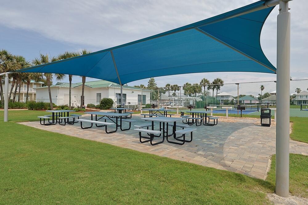 MARAVILLA CONDO 2 - Residential