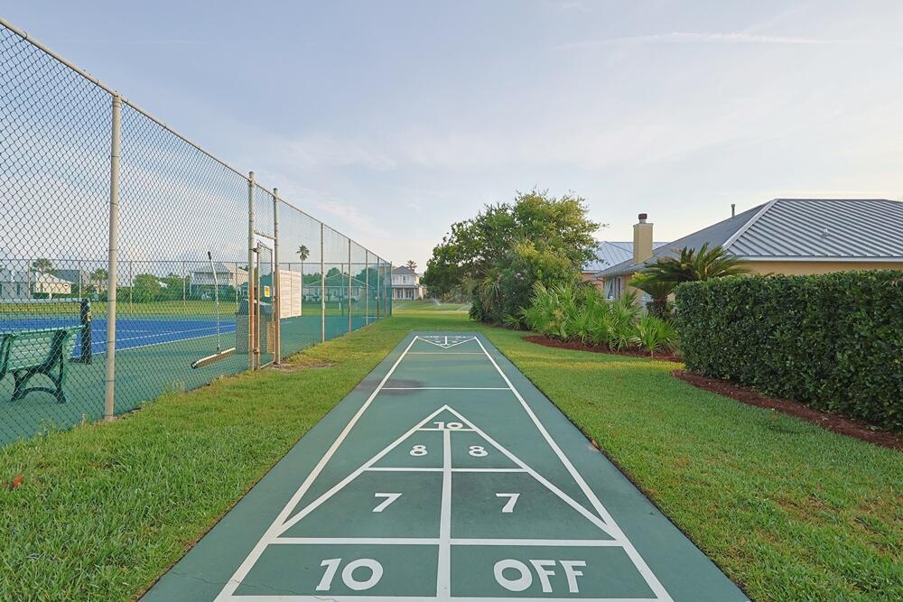 MARAVILLA CONDO 2 - Residential