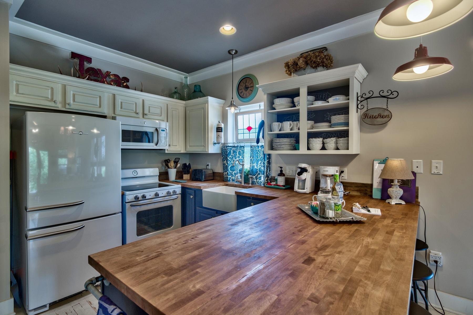 COTTAGES AT CAMP CREEK - Residential