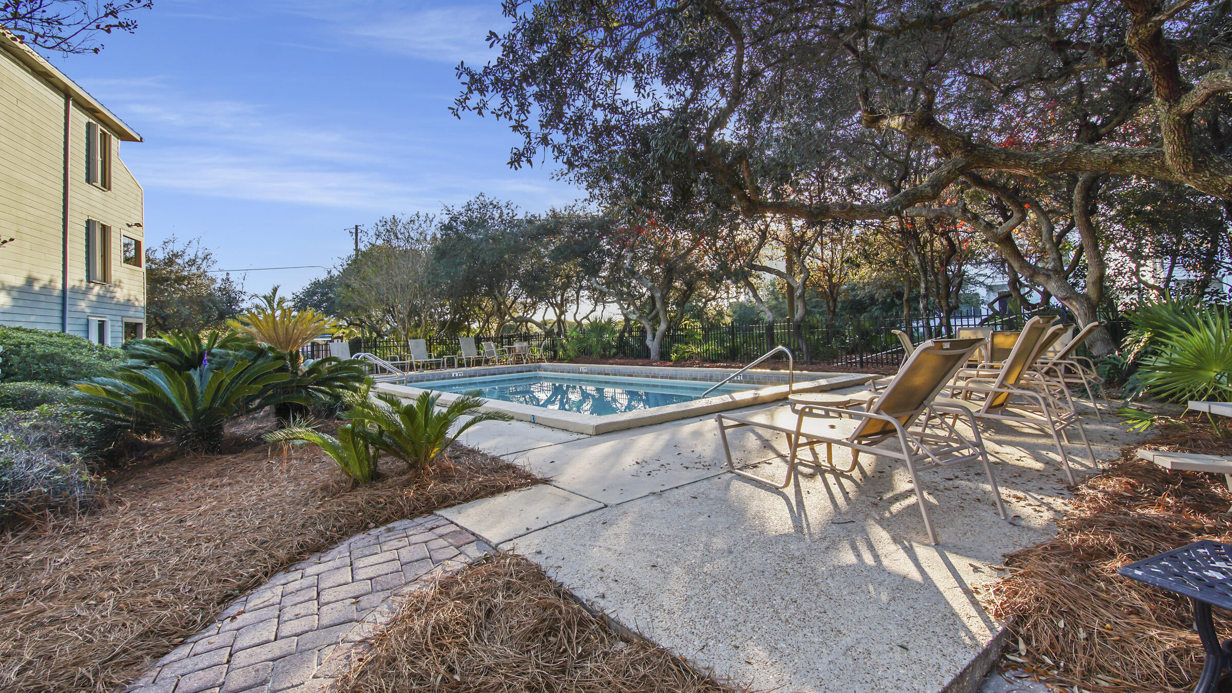 INLET DUNES CONDO PH 2 - Residential