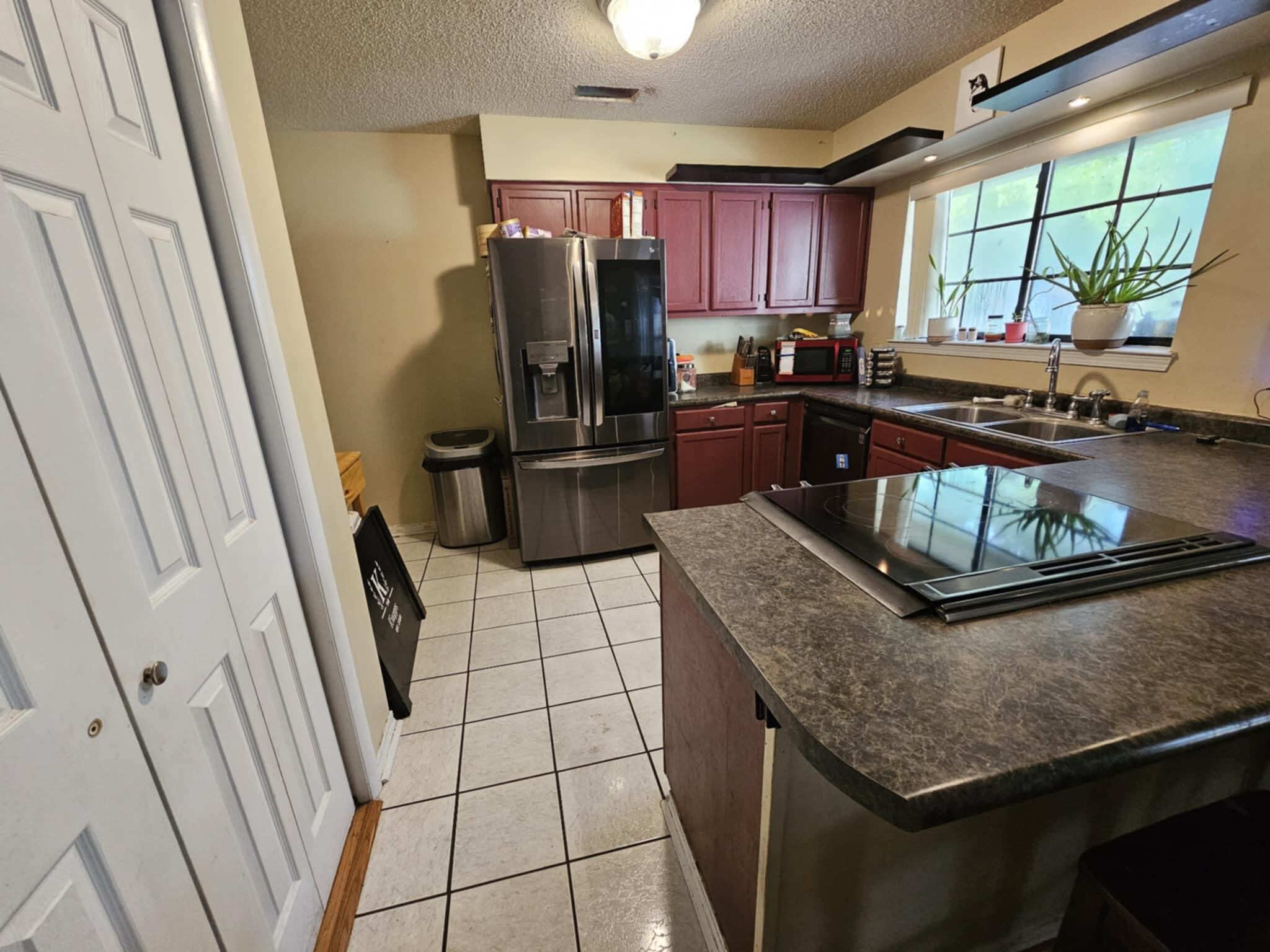 COUNTRYVIEW ESTATES 1ST ADDN - Residential