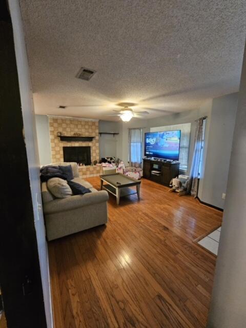 COUNTRYVIEW ESTATES 1ST ADDN - Residential