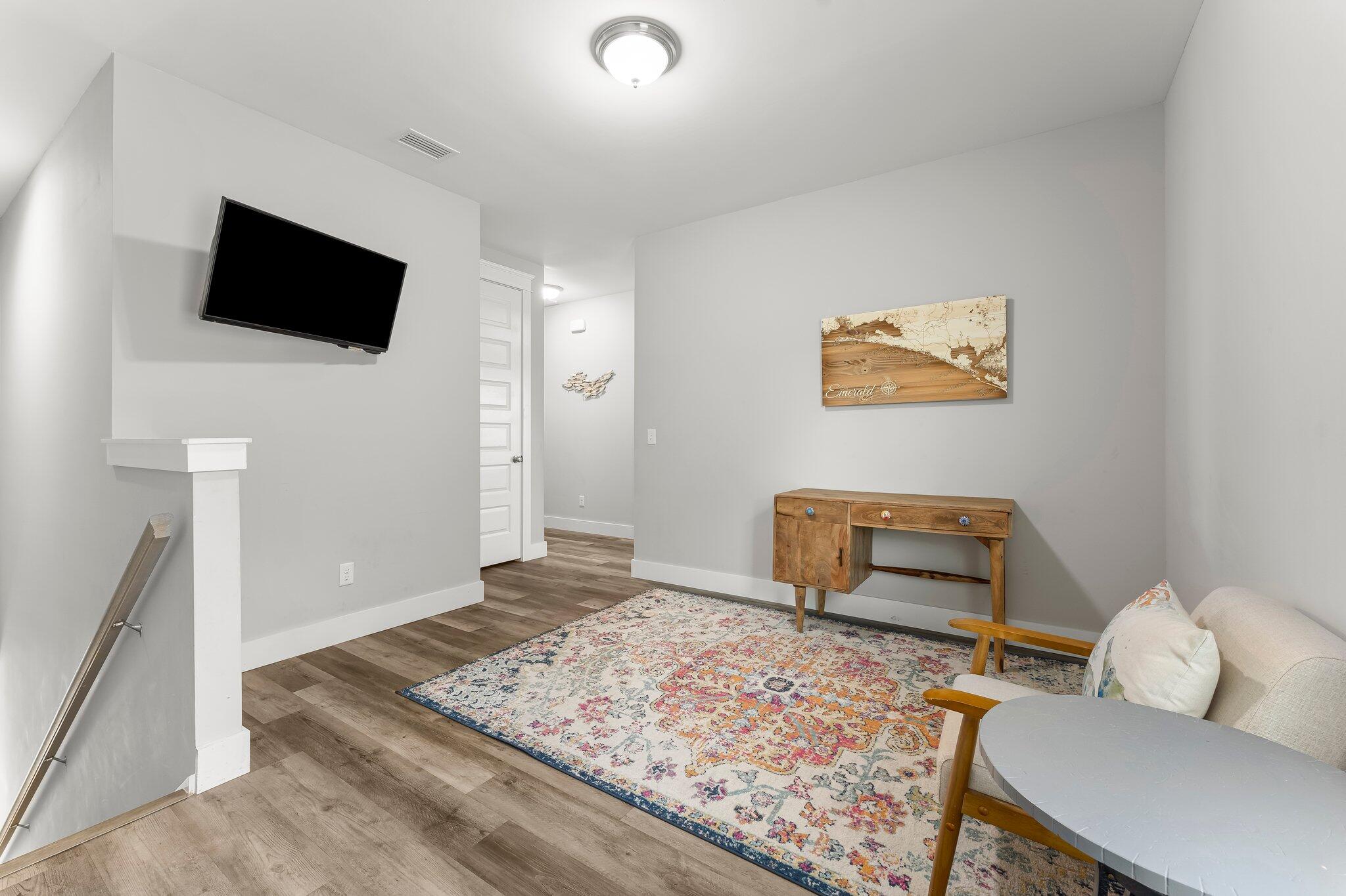 LAGUNA BEACH - Residential