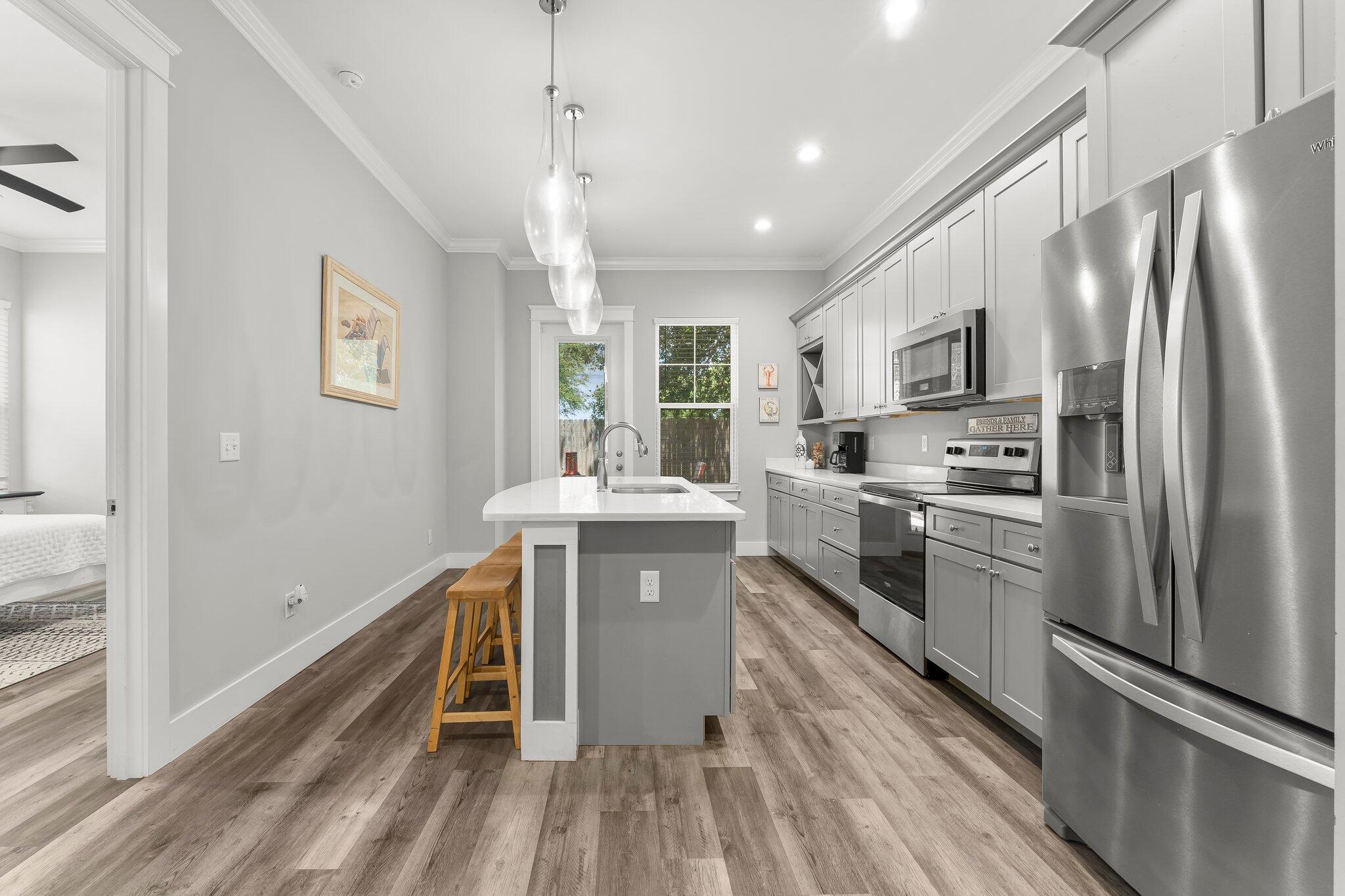 LAGUNA BEACH - Residential