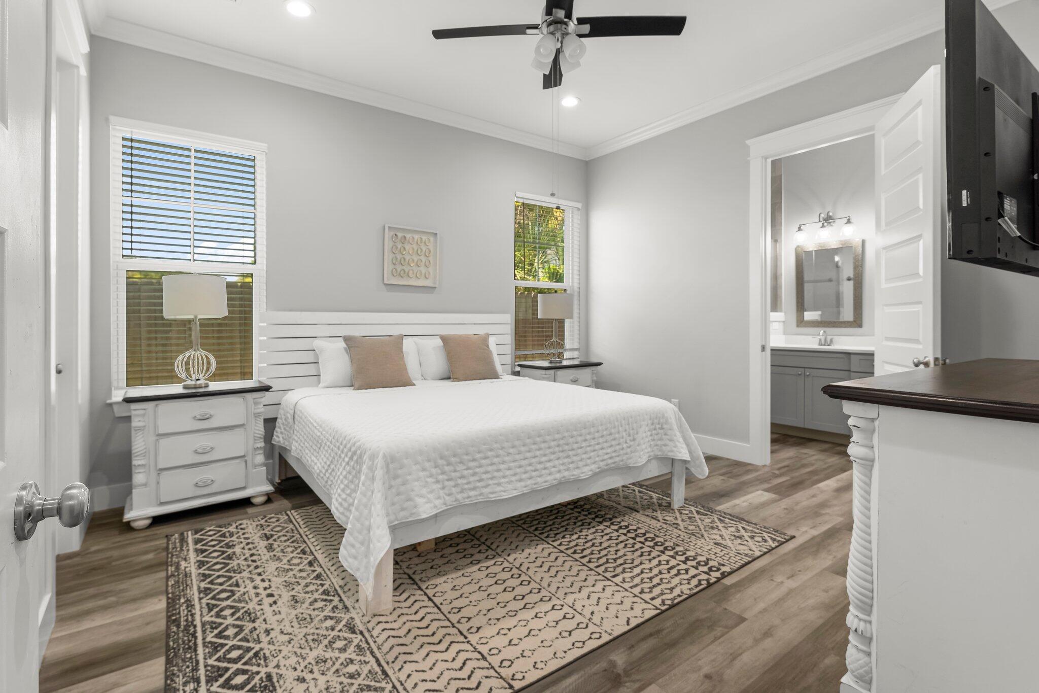 LAGUNA BEACH - Residential