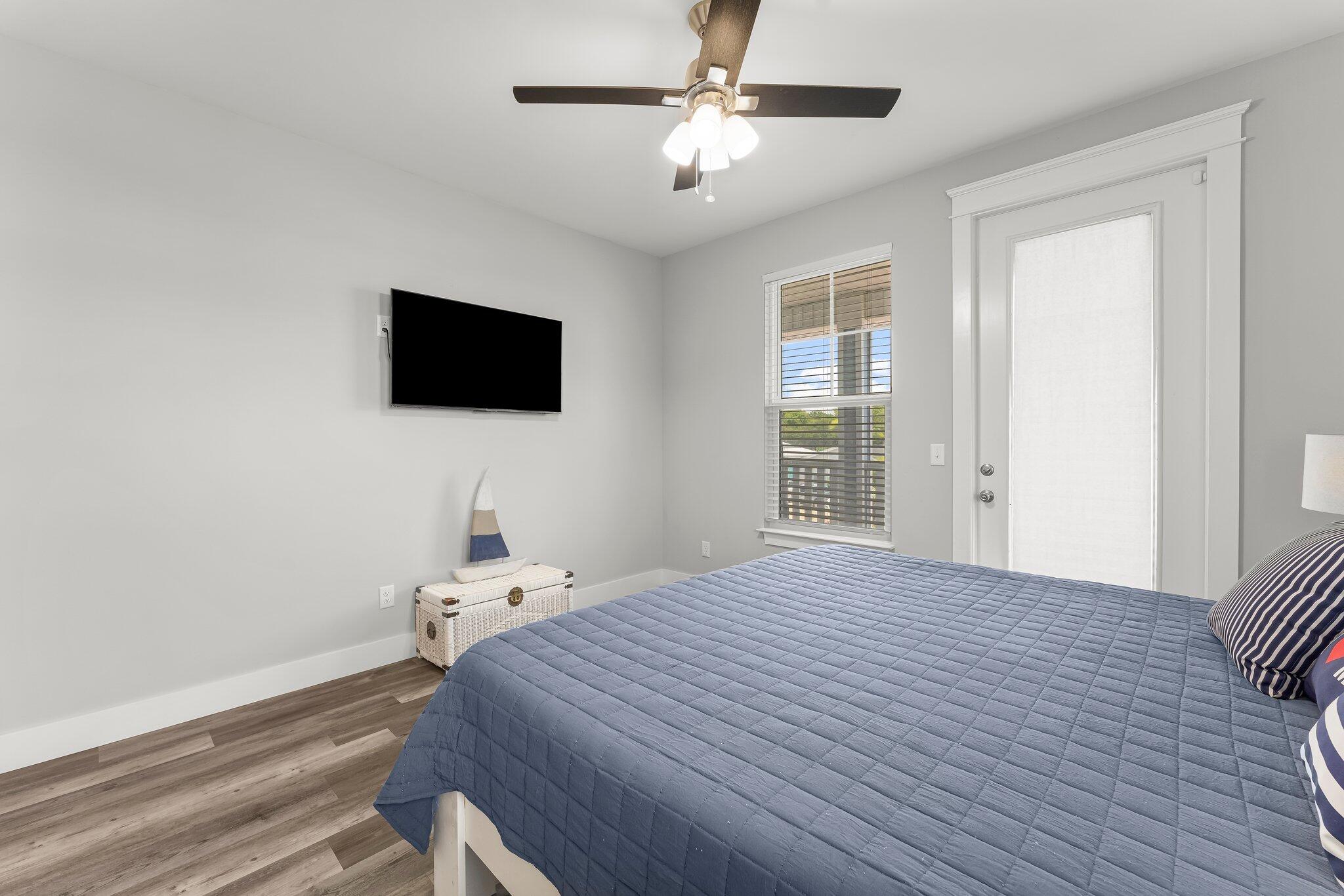 LAGUNA BEACH - Residential