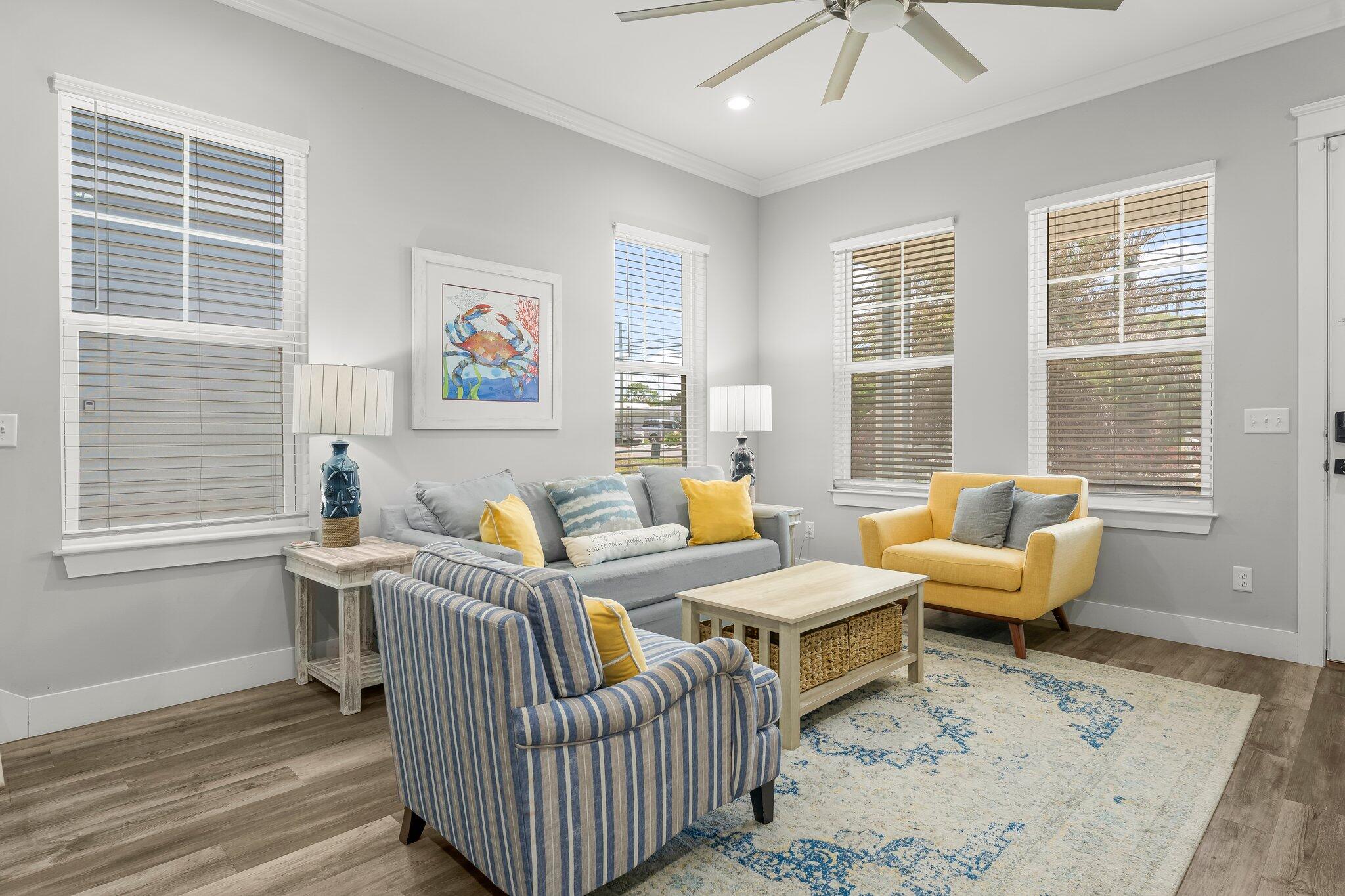 LAGUNA BEACH - Residential