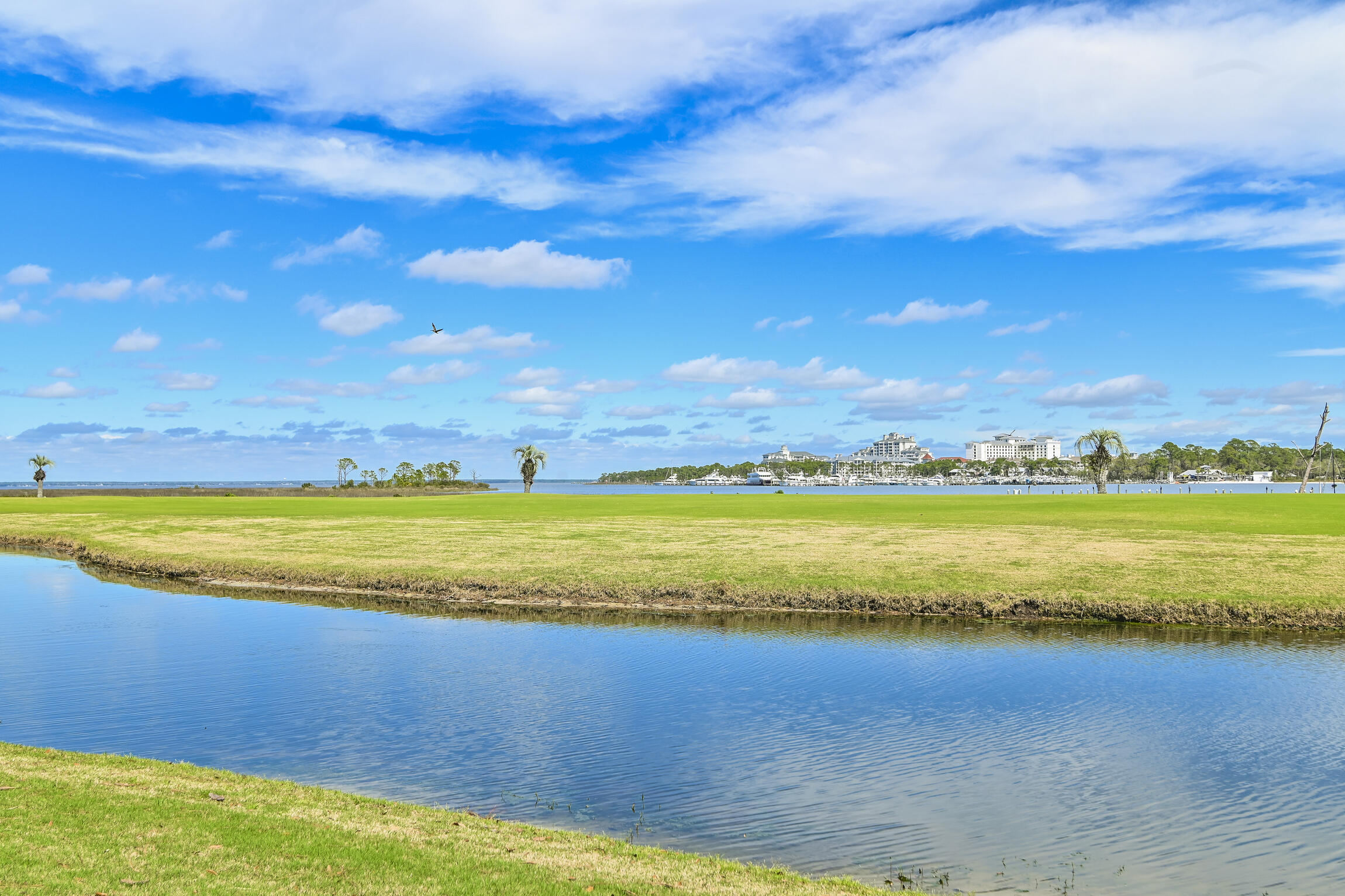 BAHIA CONDO - Residential