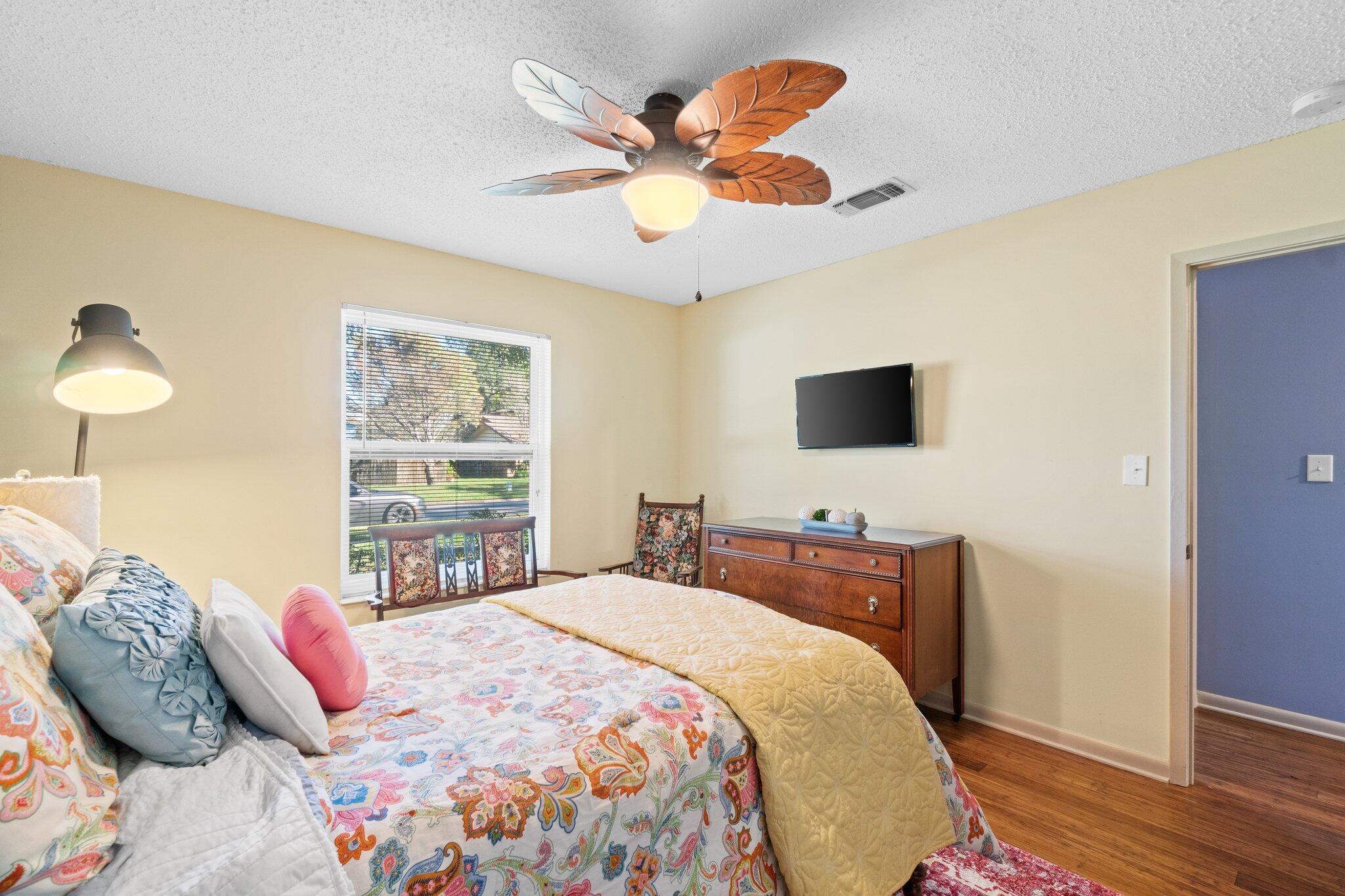 KENWOOD S/D 3RD ADDN - Residential