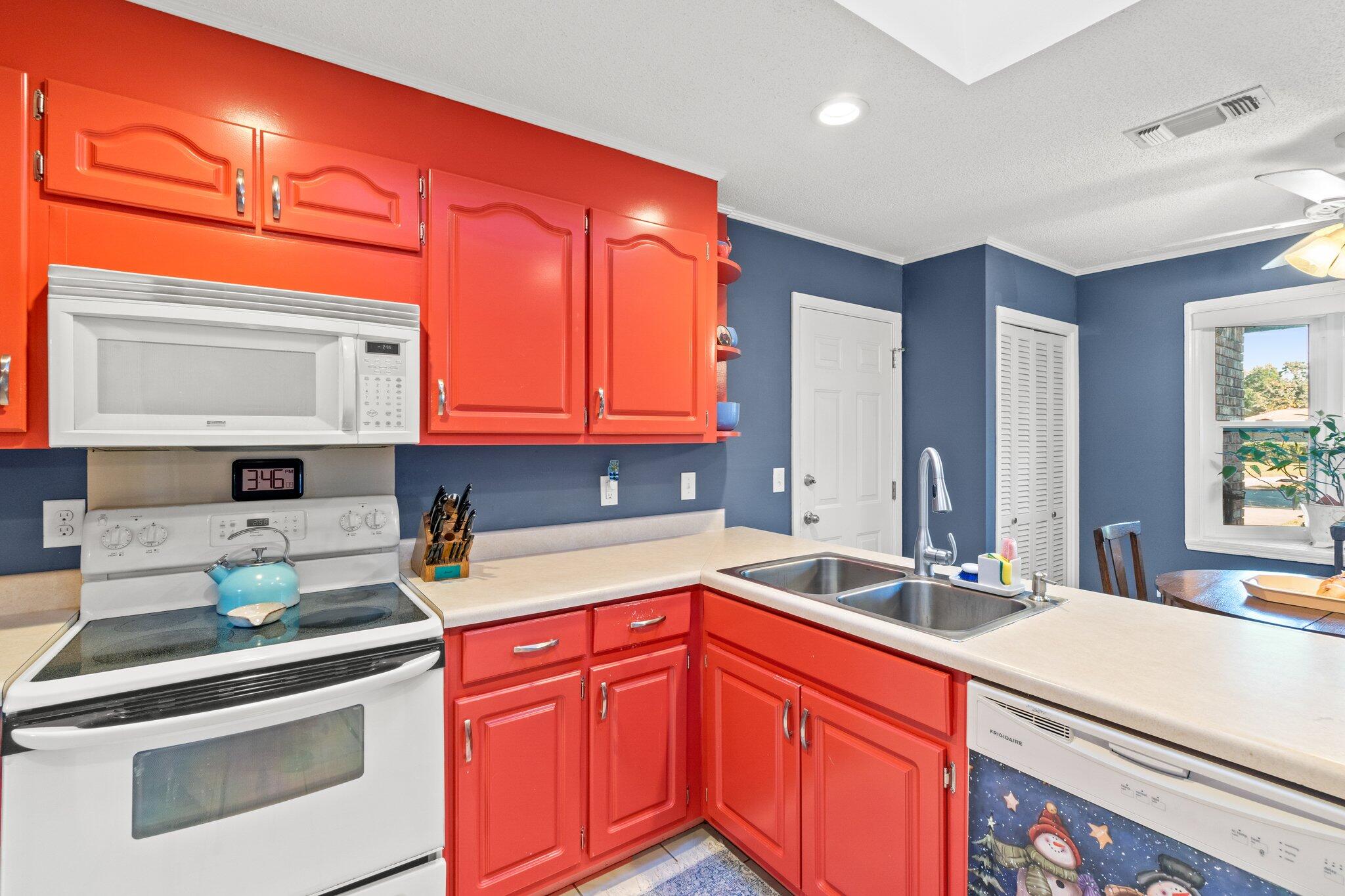 KENWOOD S/D 3RD ADDN - Residential