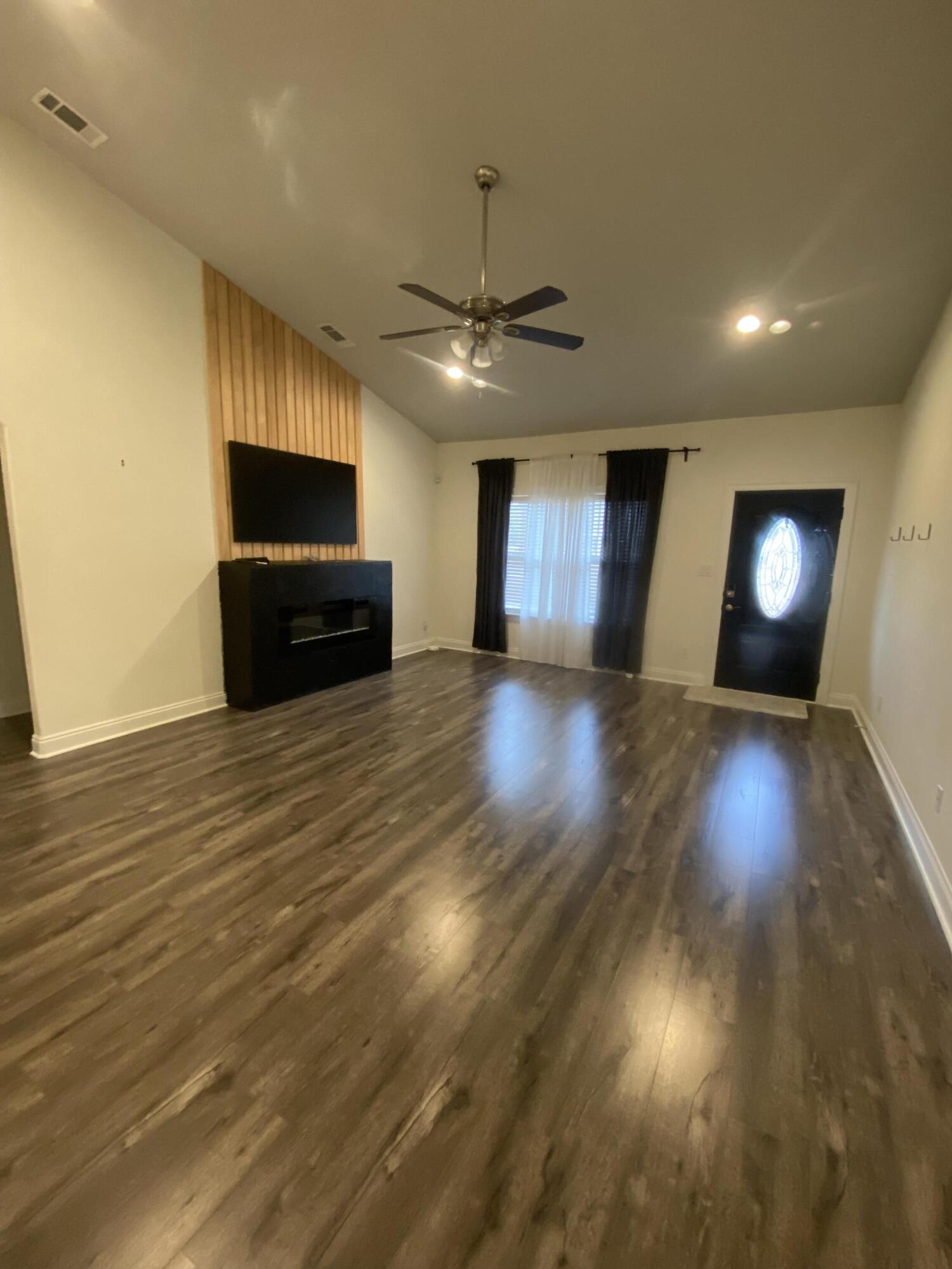 METES & BOUNDS - Residential Lease