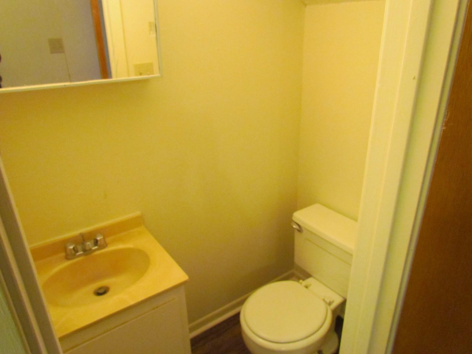 ISLANDWOOD CONDO - Residential Lease