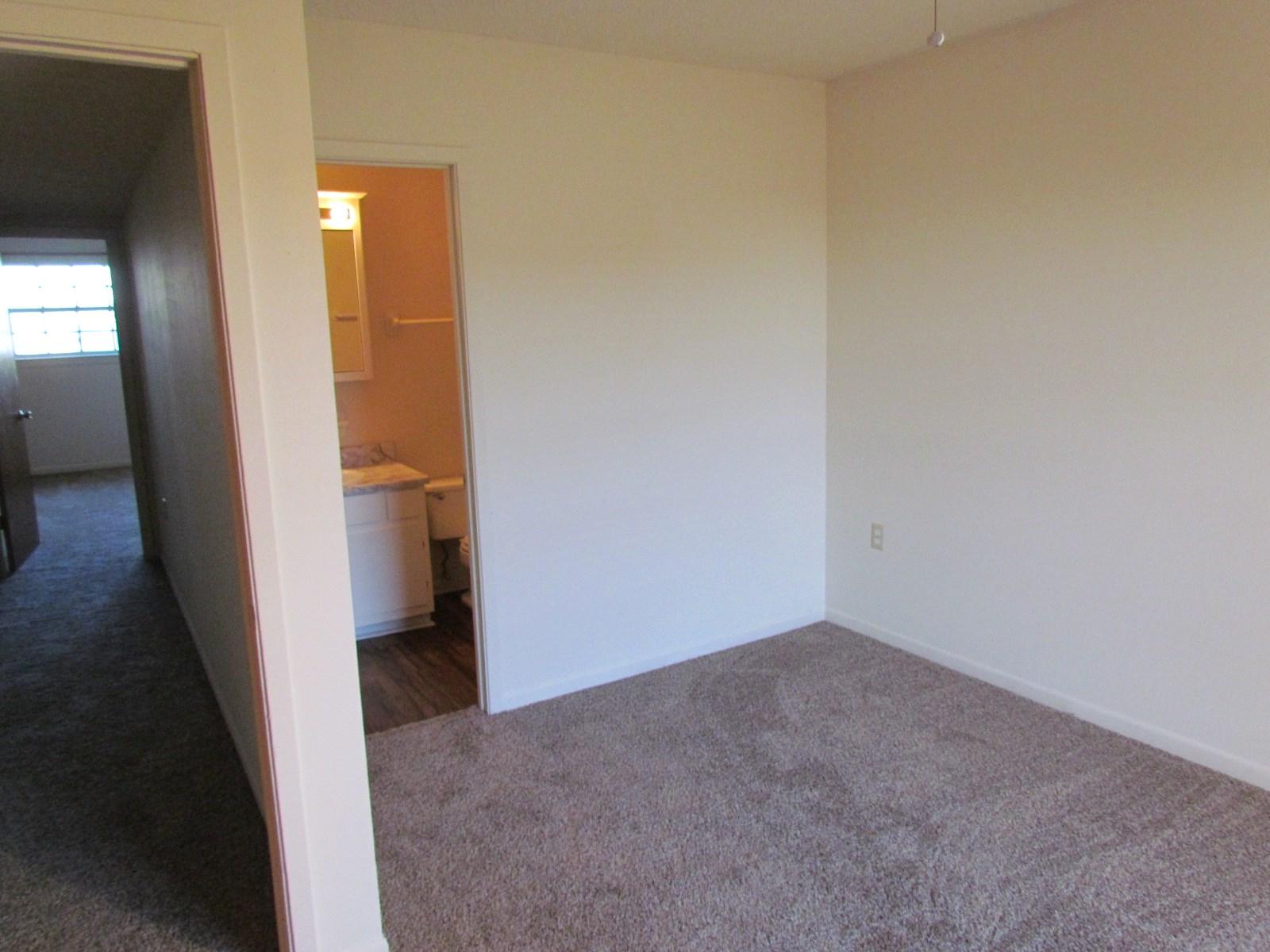 ISLANDWOOD CONDO - Residential Lease