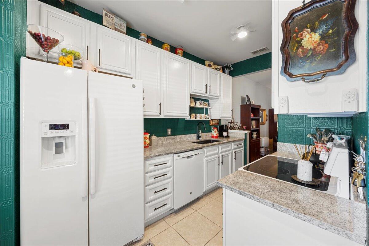 PALMS OF FREEPORT - Residential