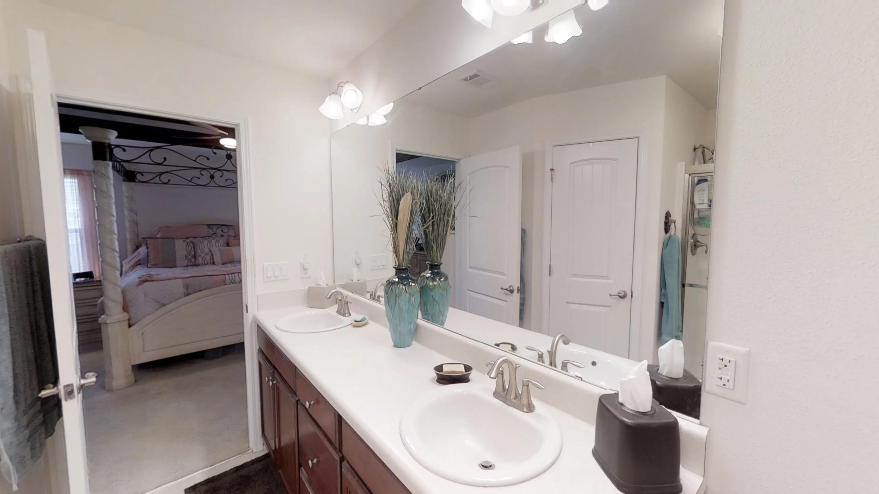 BAY PINES - Residential