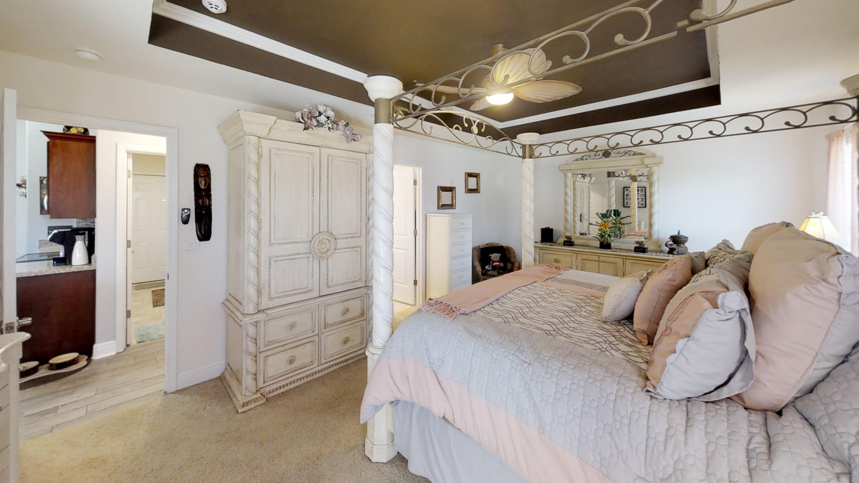 BAY PINES - Residential