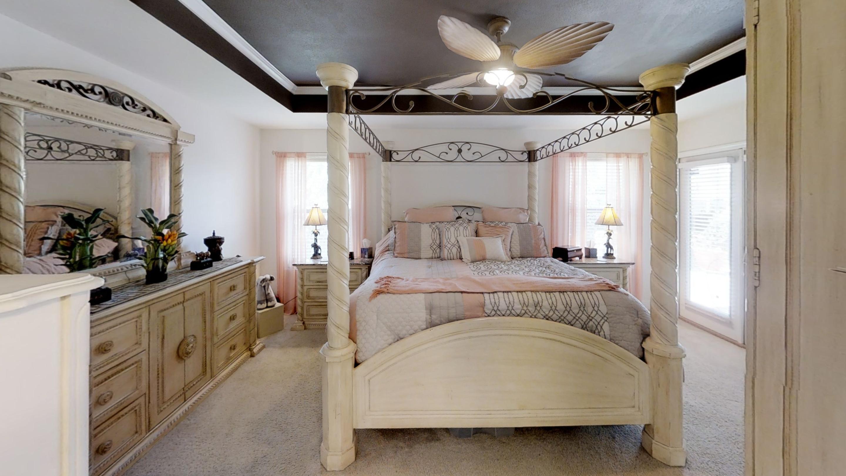 BAY PINES - Residential