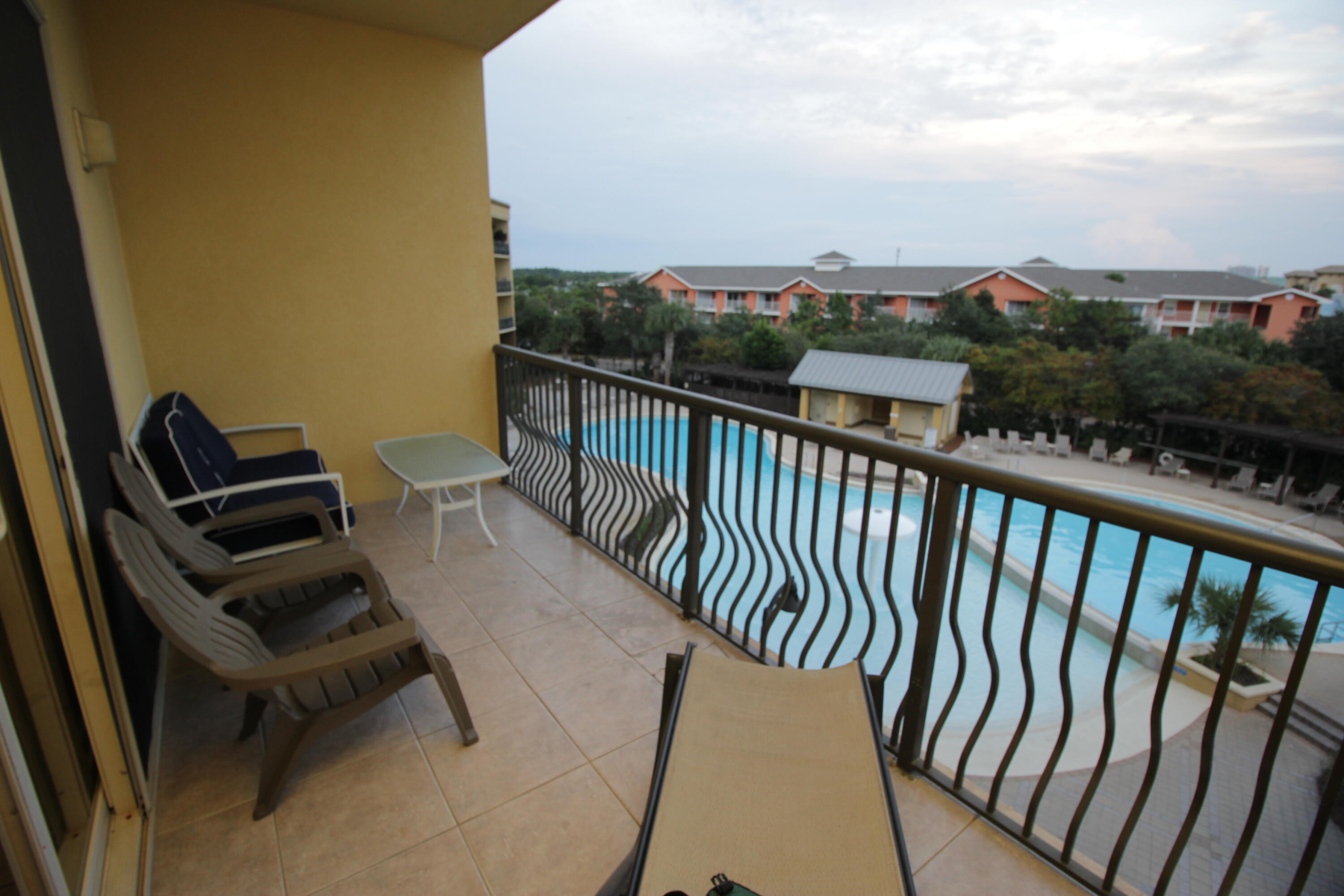 BEACH RESORT - Residential