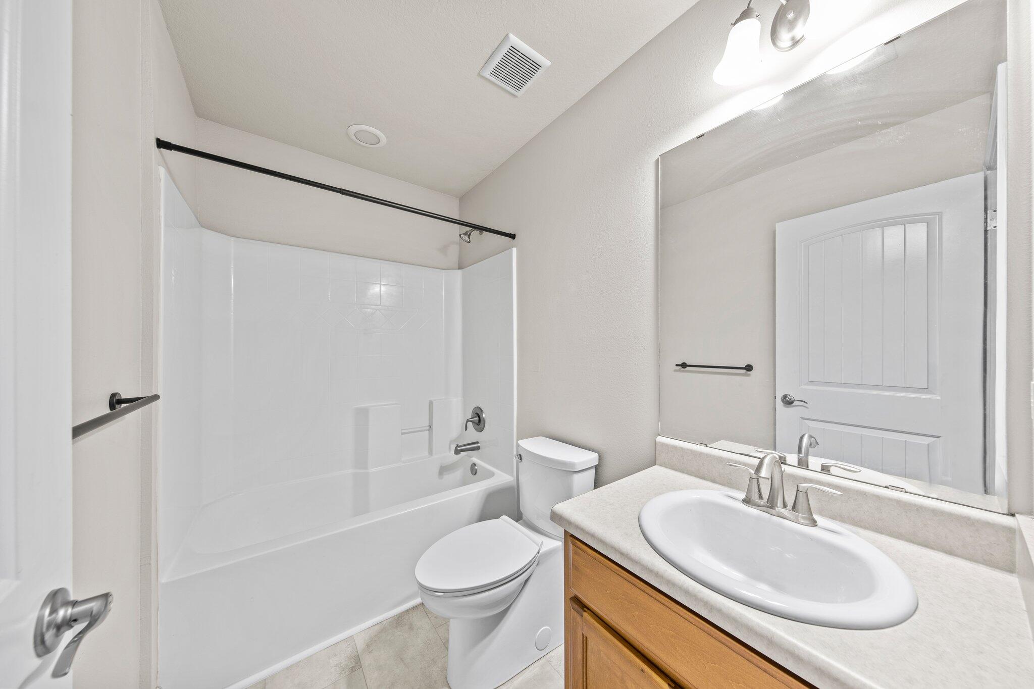 ALICIA PLACE - Residential Lease