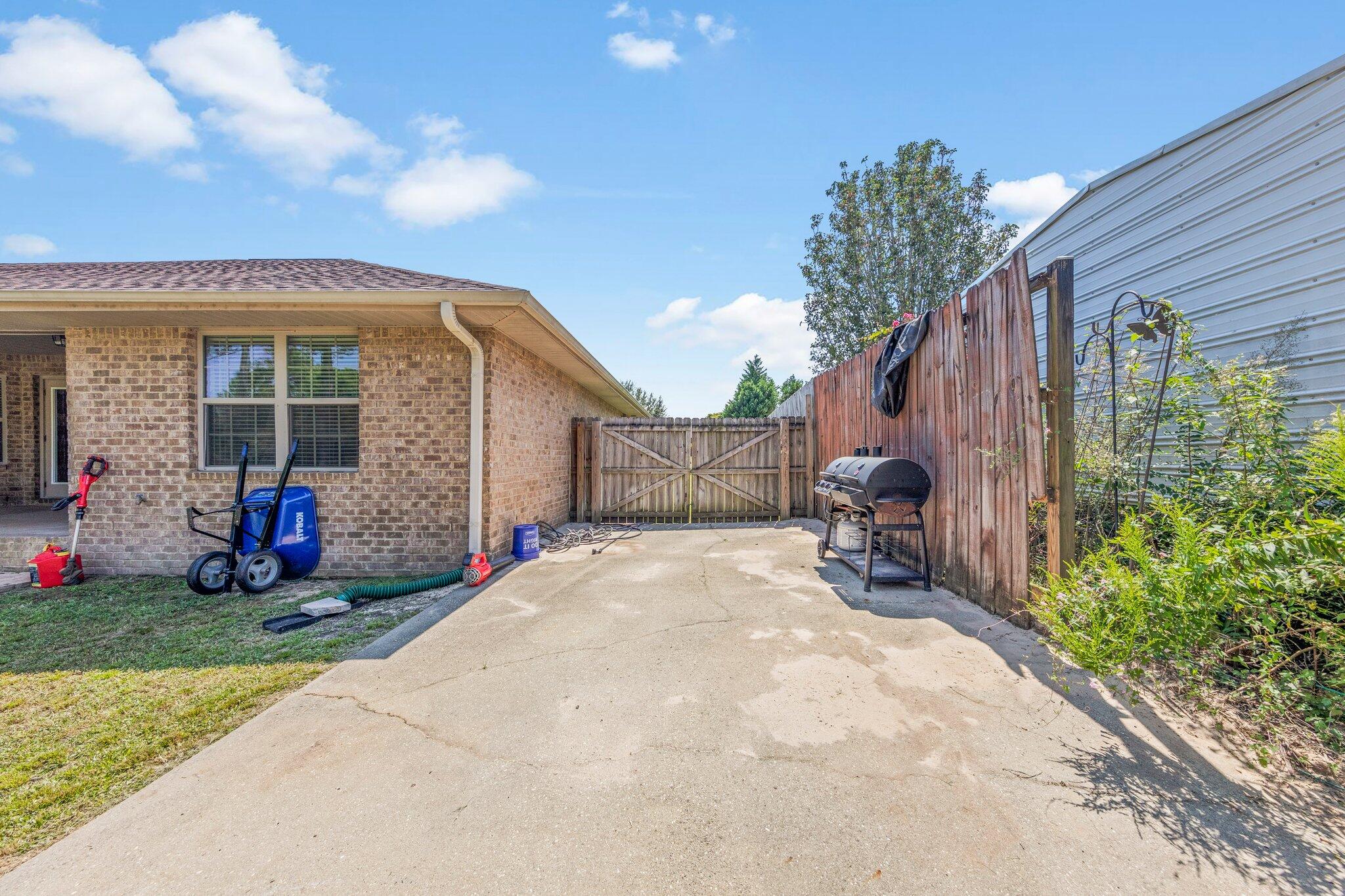 ALICIA PLACE - Residential Lease