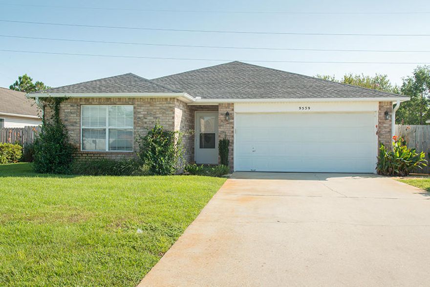 Lovely neighborhood, close to Hurlburt Field. Nice,.open floor plan. 3 bedrooms, 2 full bathrooms and a screen room with two car garage. Privacy fenced back yard. No pets allowed and no smoking inside home or garage.