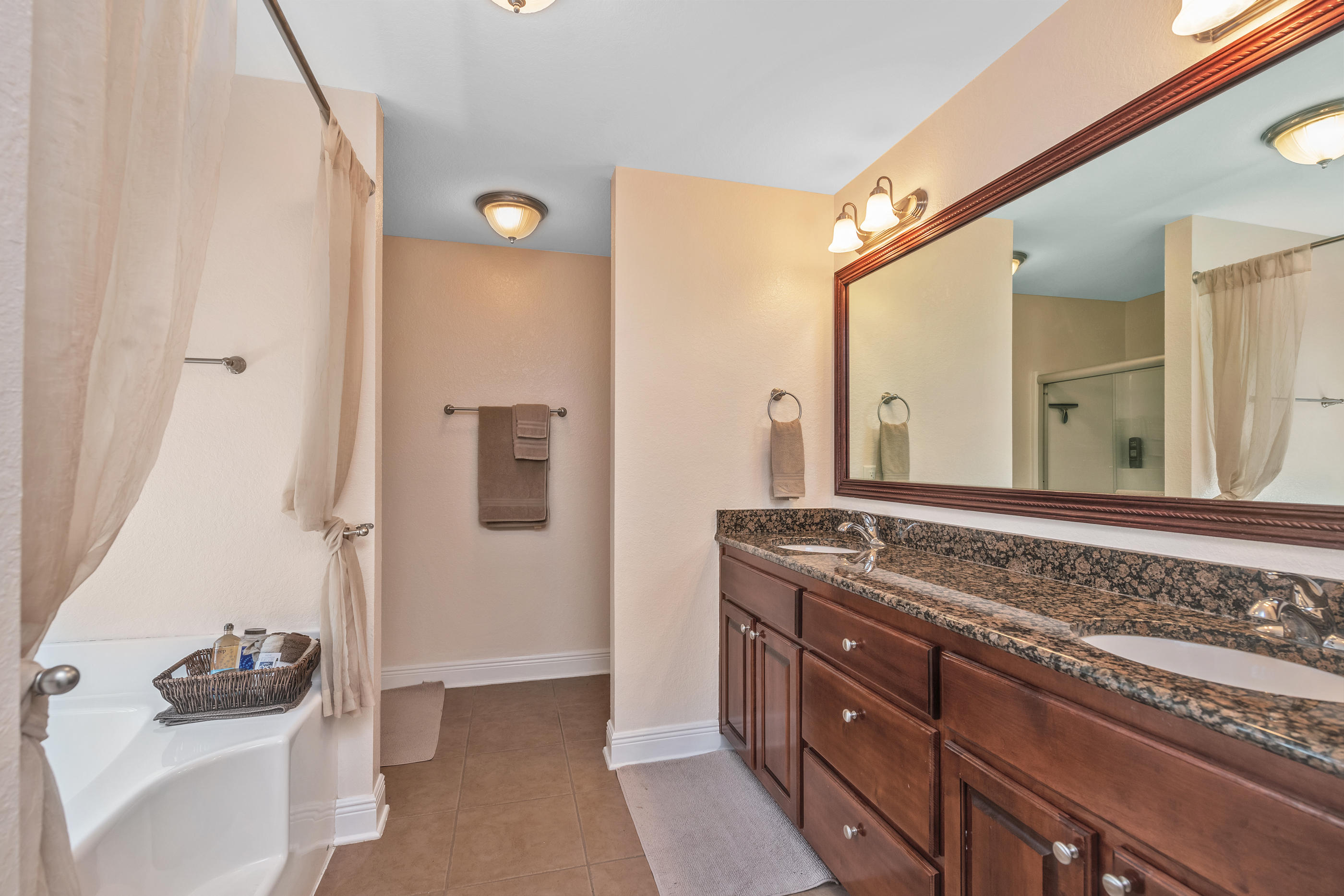 FOX VALLEY - Residential