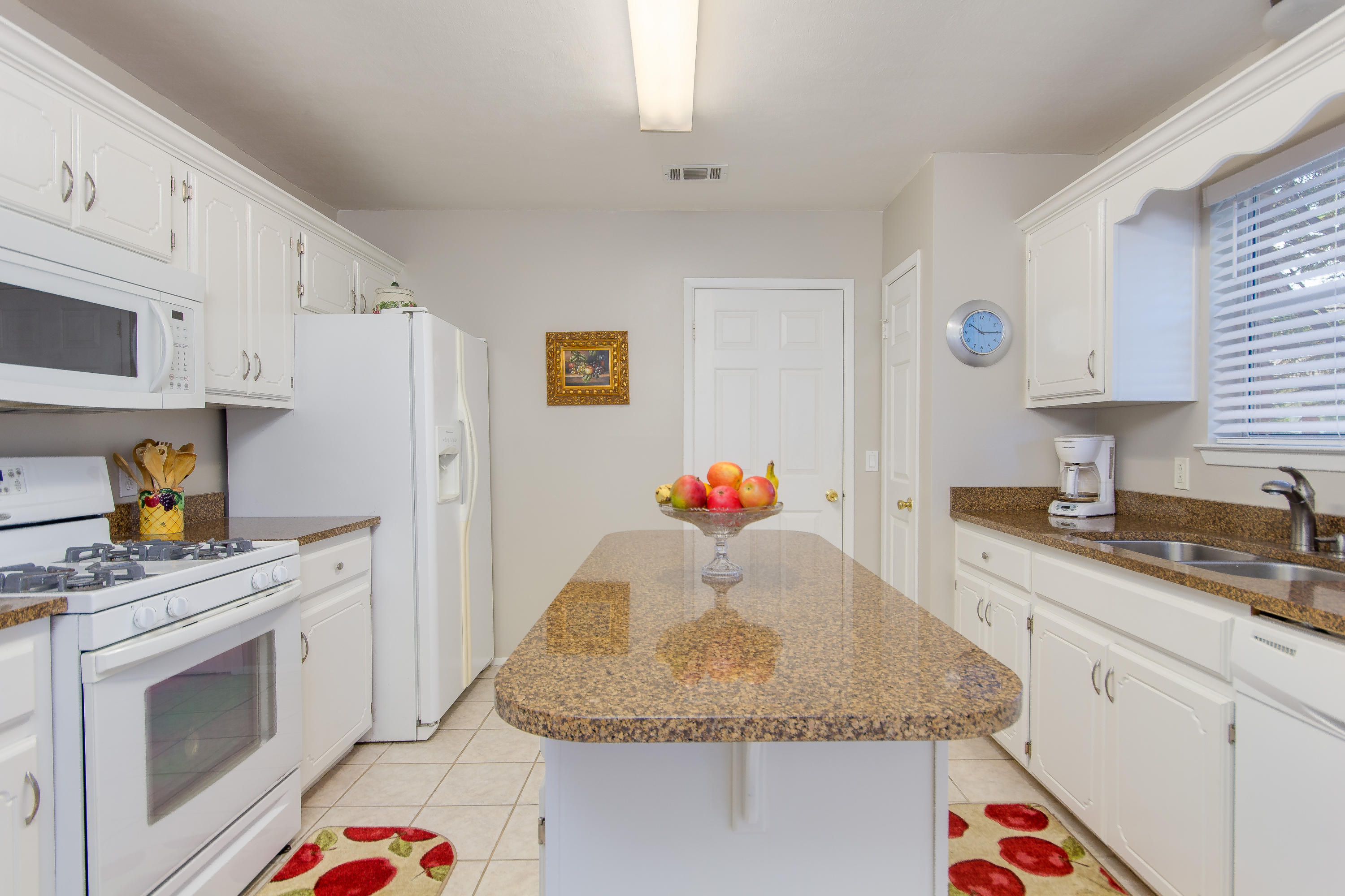 PARKWOOD LANE BLUEWATER BAY - Residential