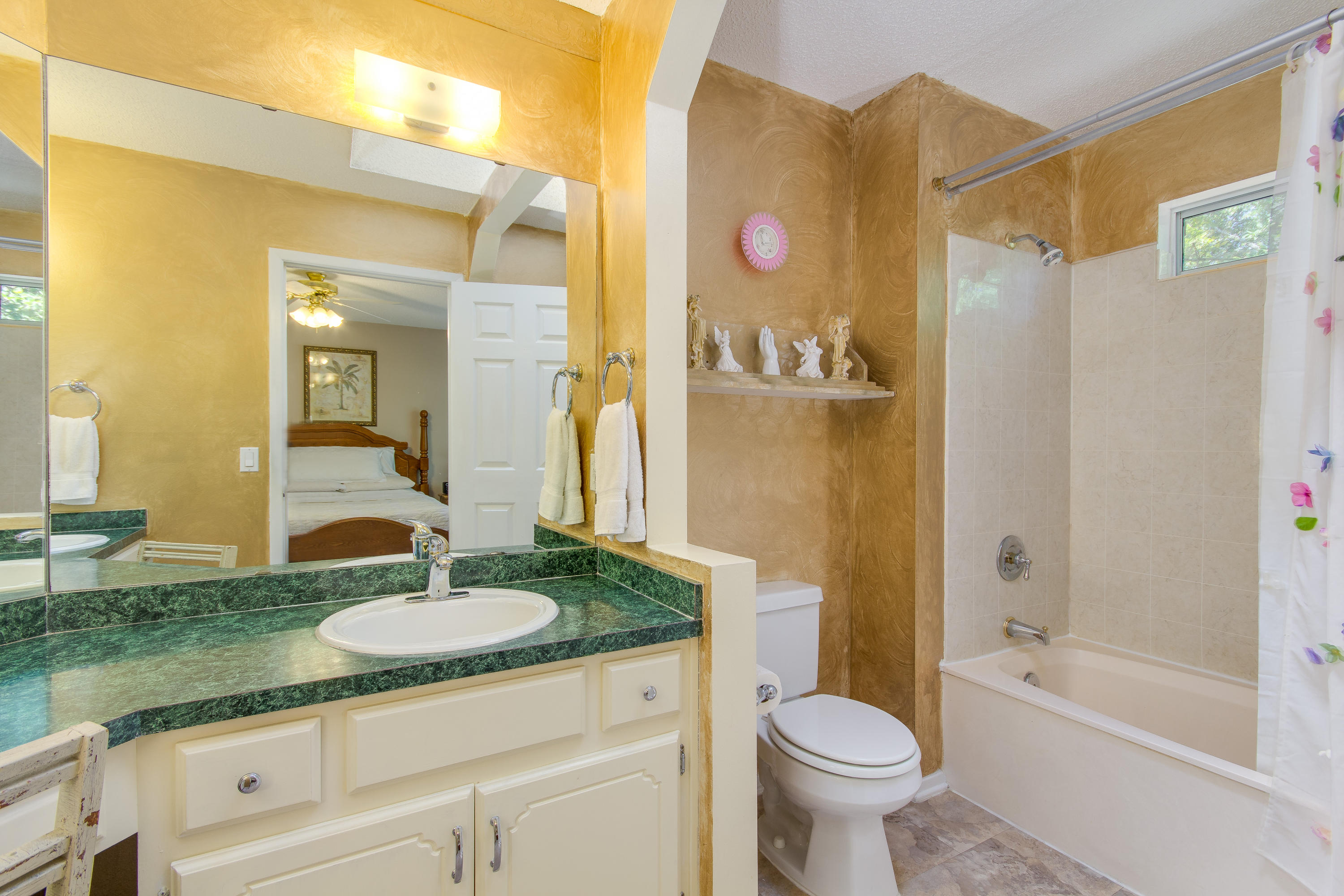 PARKWOOD LANE BLUEWATER BAY - Residential